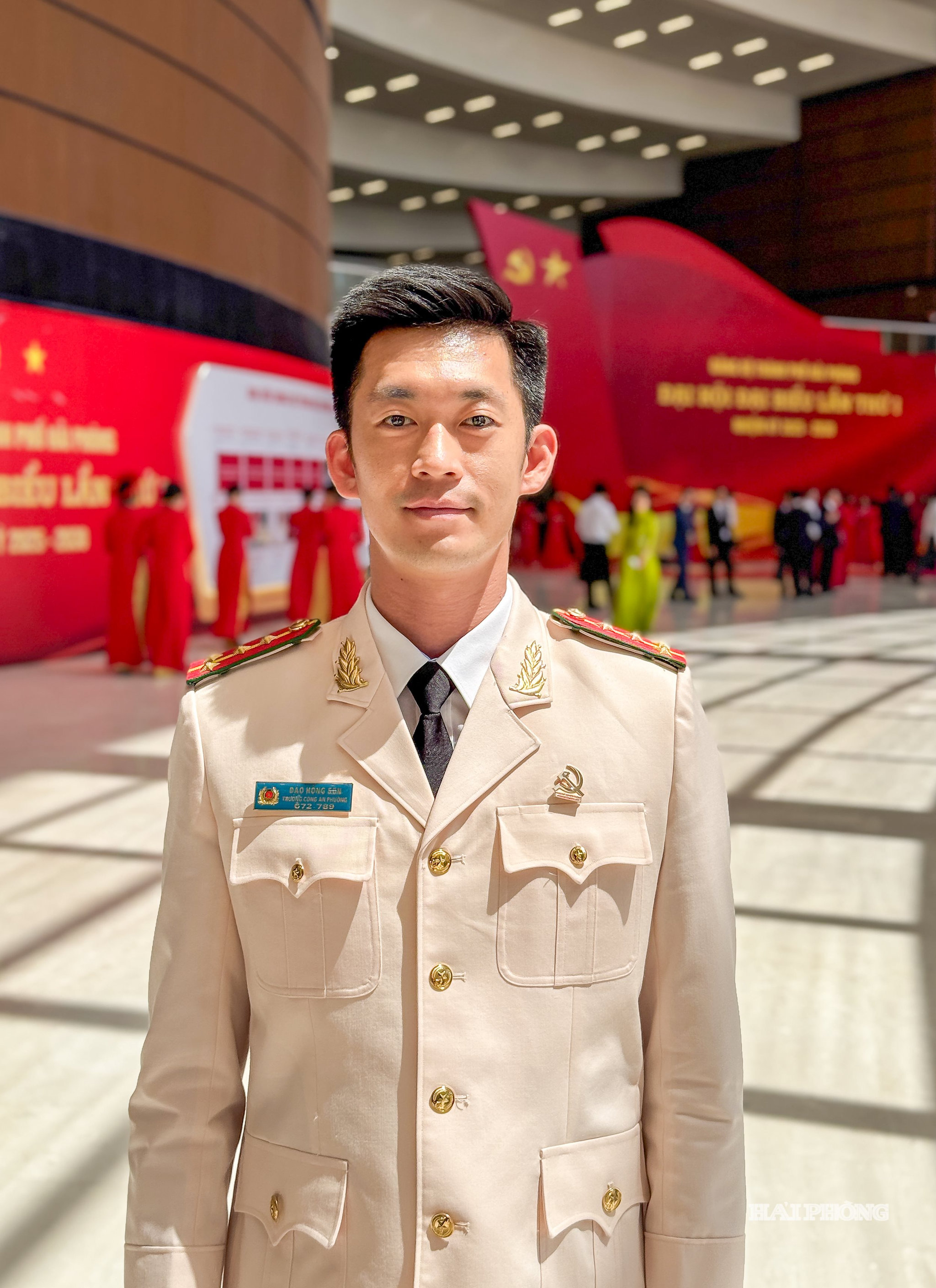 cong-an-hong-bang.jpg