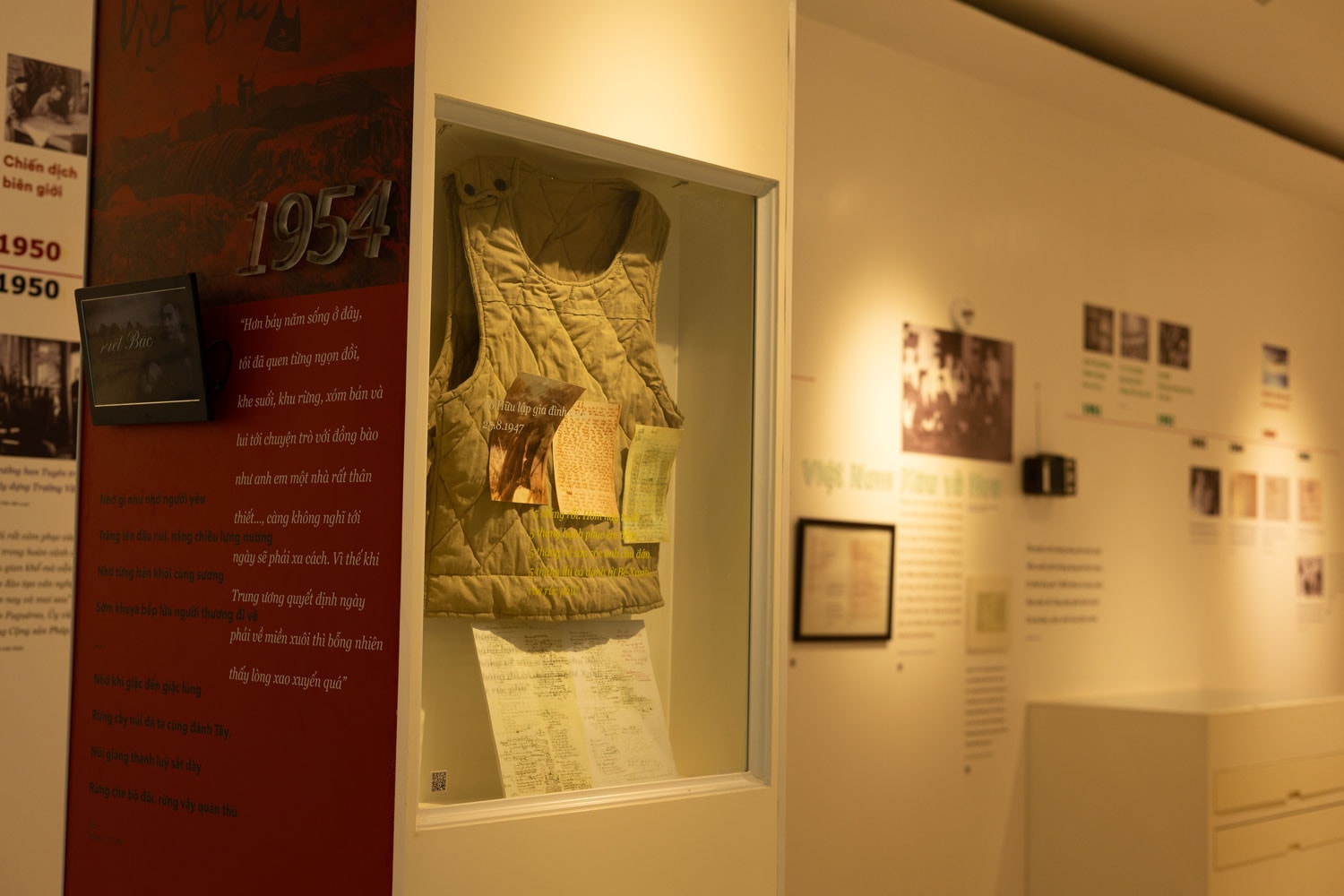 Tái hiện một đời thơ gắn với cách mạng tại Bảo tàng Tố Hữu