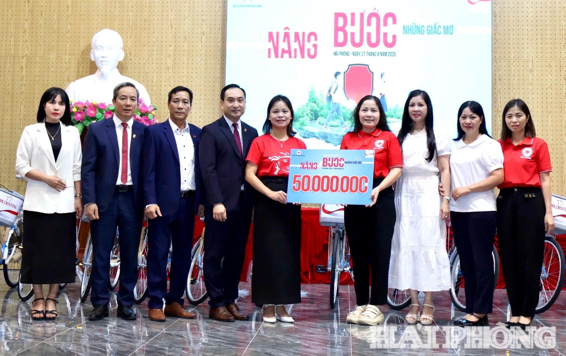Tổng giá trị nhân đạo của chương trình đạ khoảng 50 triệu đồng.