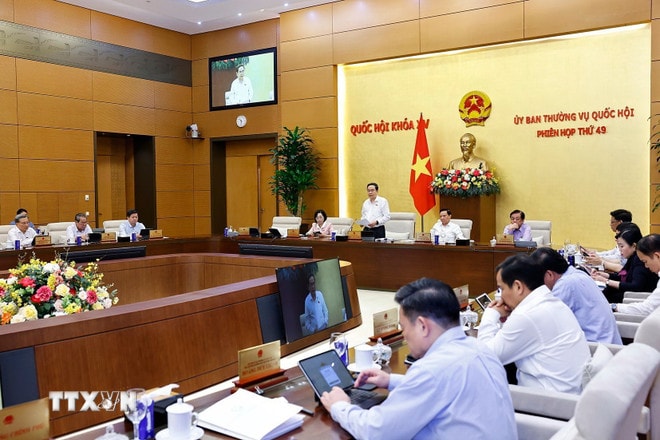 ttxvn-be-mac-uy-ban-thuong-vu-quoc-hoi-2.jpg