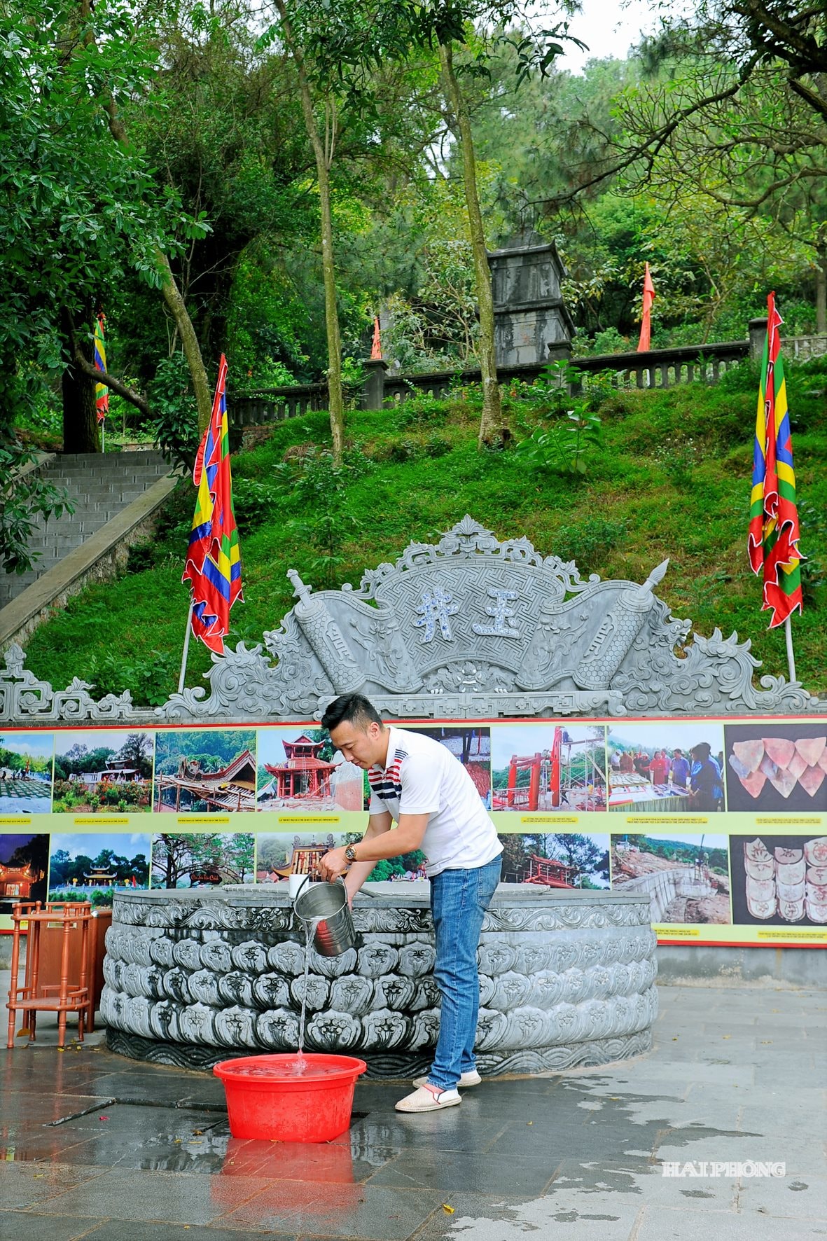 gieng-ngoc.jpg