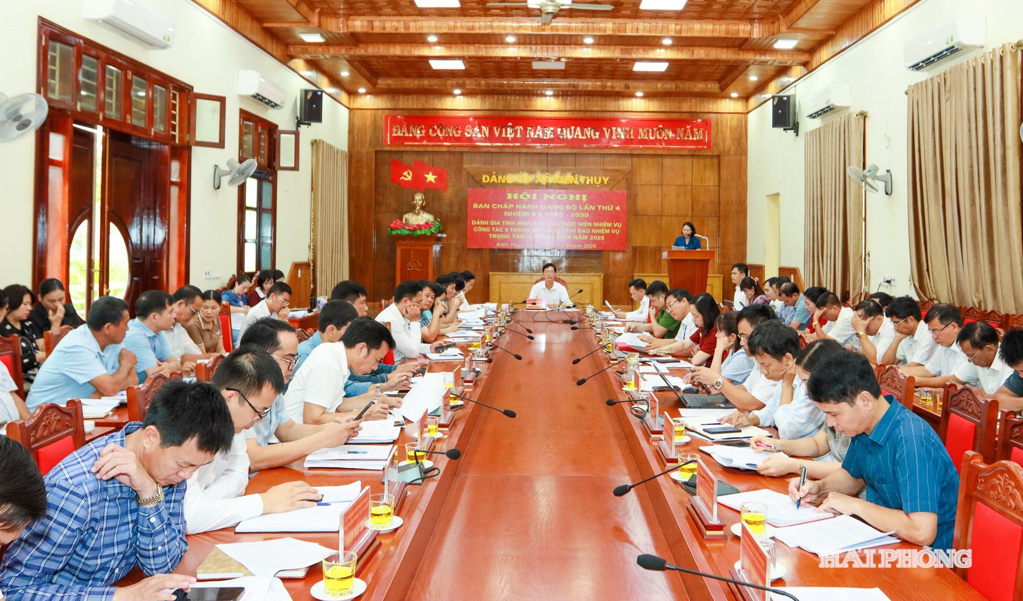 Quang cảnh hội nghị