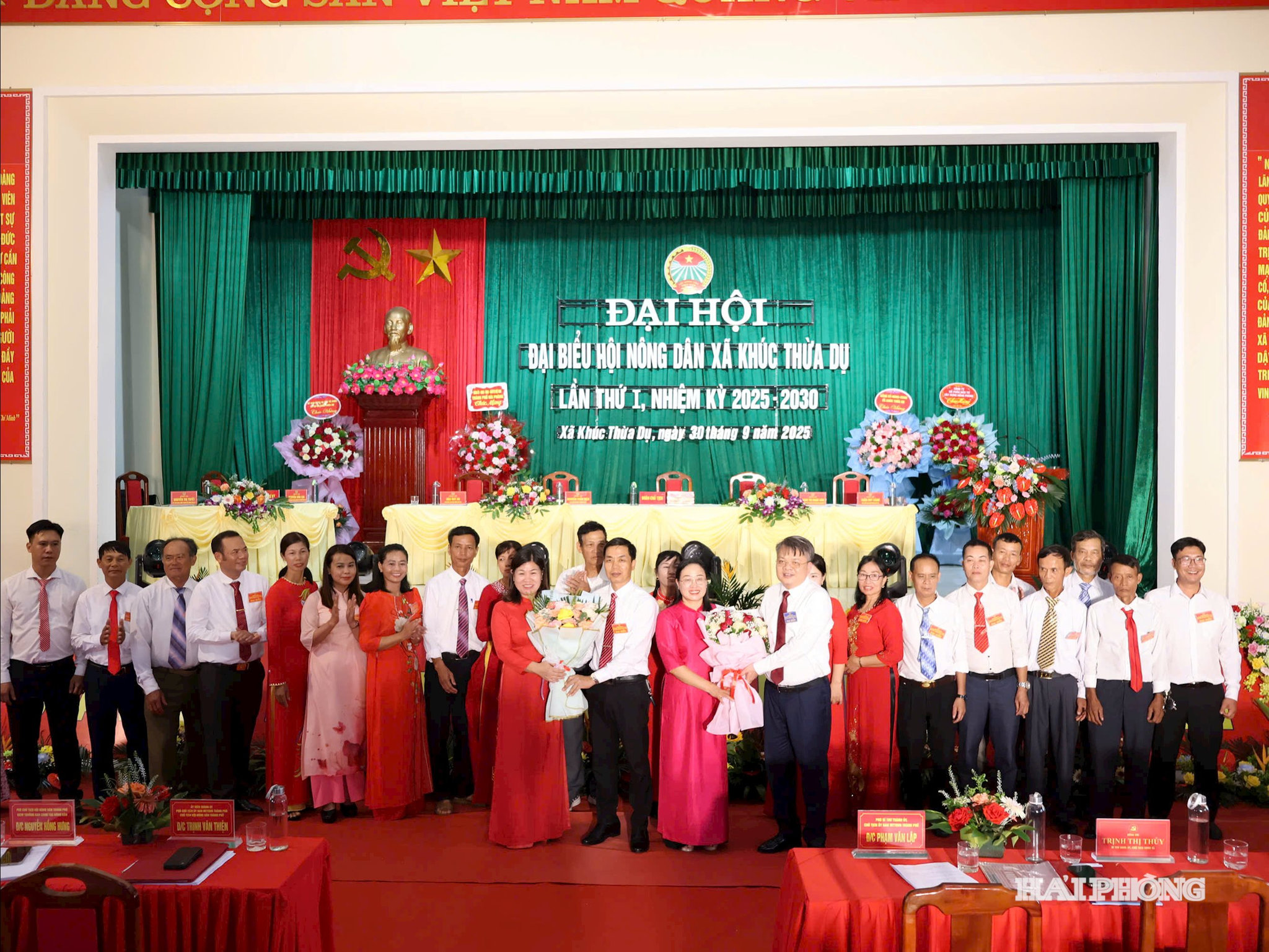 ra-mat-ban-chap-hanh.jpg