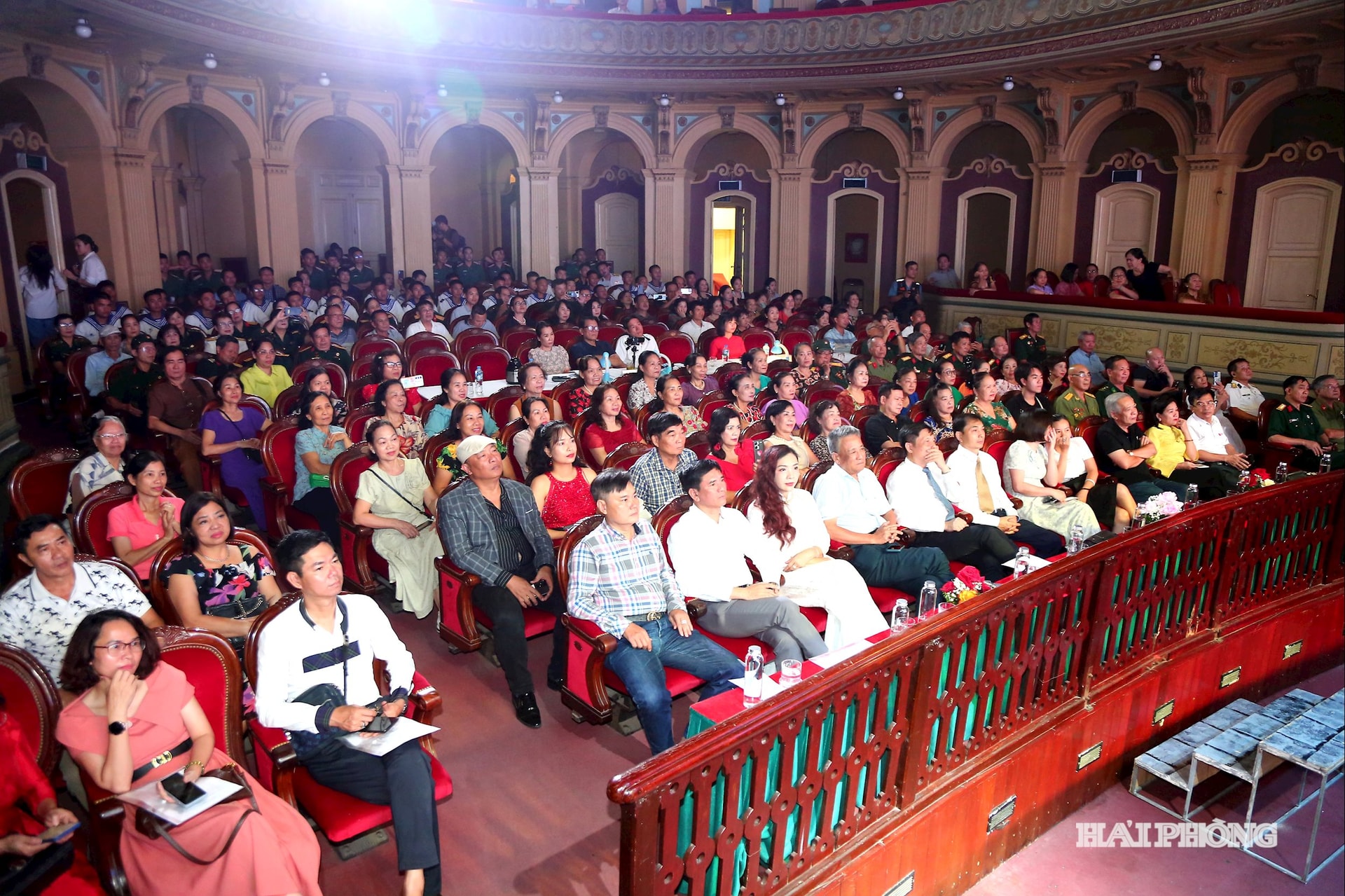 រាត្រីចុងក្រោយនៃបទចម្រៀងអំពី Hai Phong នៅមហោស្រពទីក្រុង