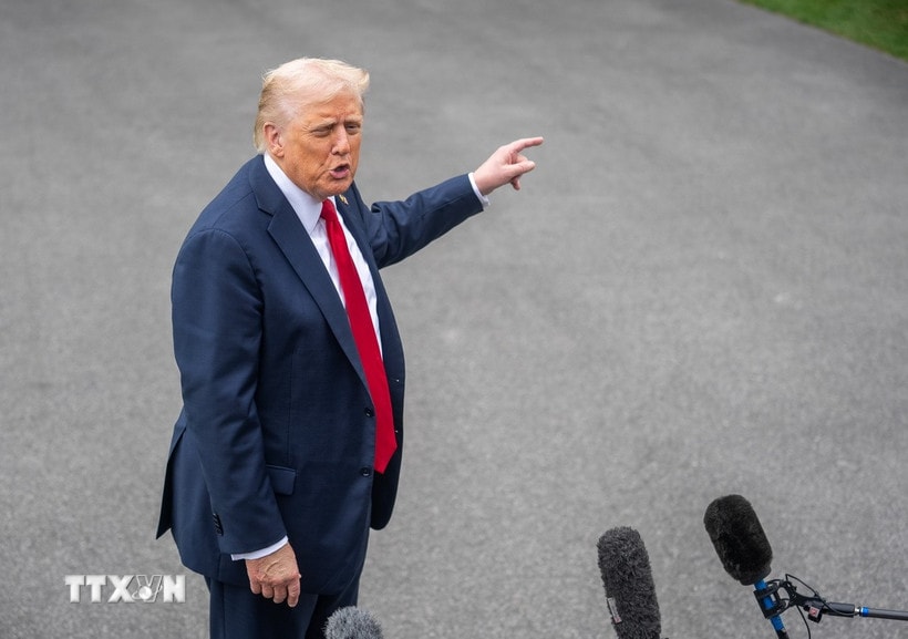 Tổng thống Mỹ Donald Trump phát biểu với báo giới tại Nhà Trắng ngày 30/9. (Nguồn THX/TTXVN)
