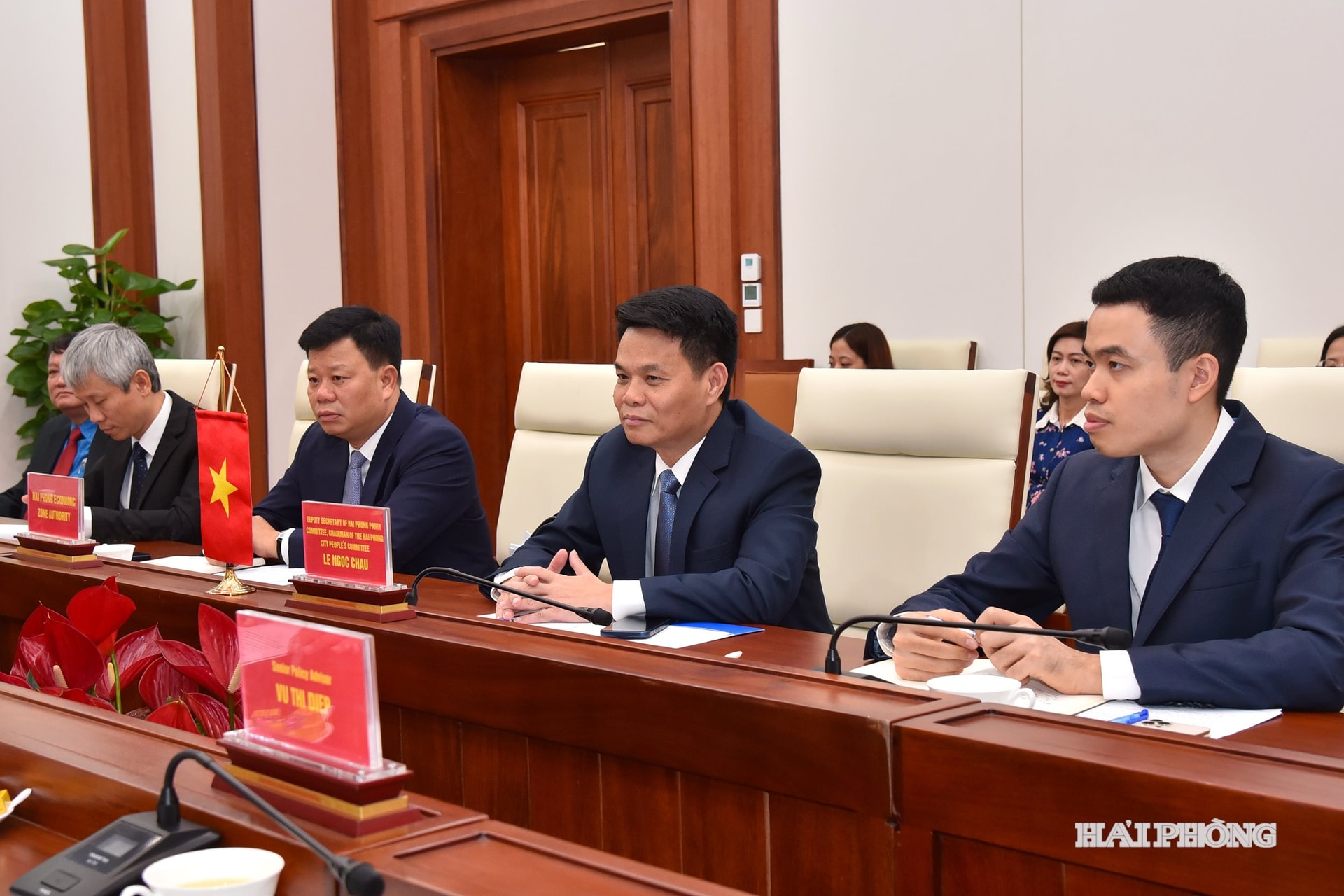 Comrade Le Ngoc Chau, Deputy Secretary of the City Party Committee, Chairman of the City People's Committee received and worked with Mr. Kees van Baar, Ambassador Extraordinary and Plenipotentiary of the Kingdom of the Netherlands to Vietnam.