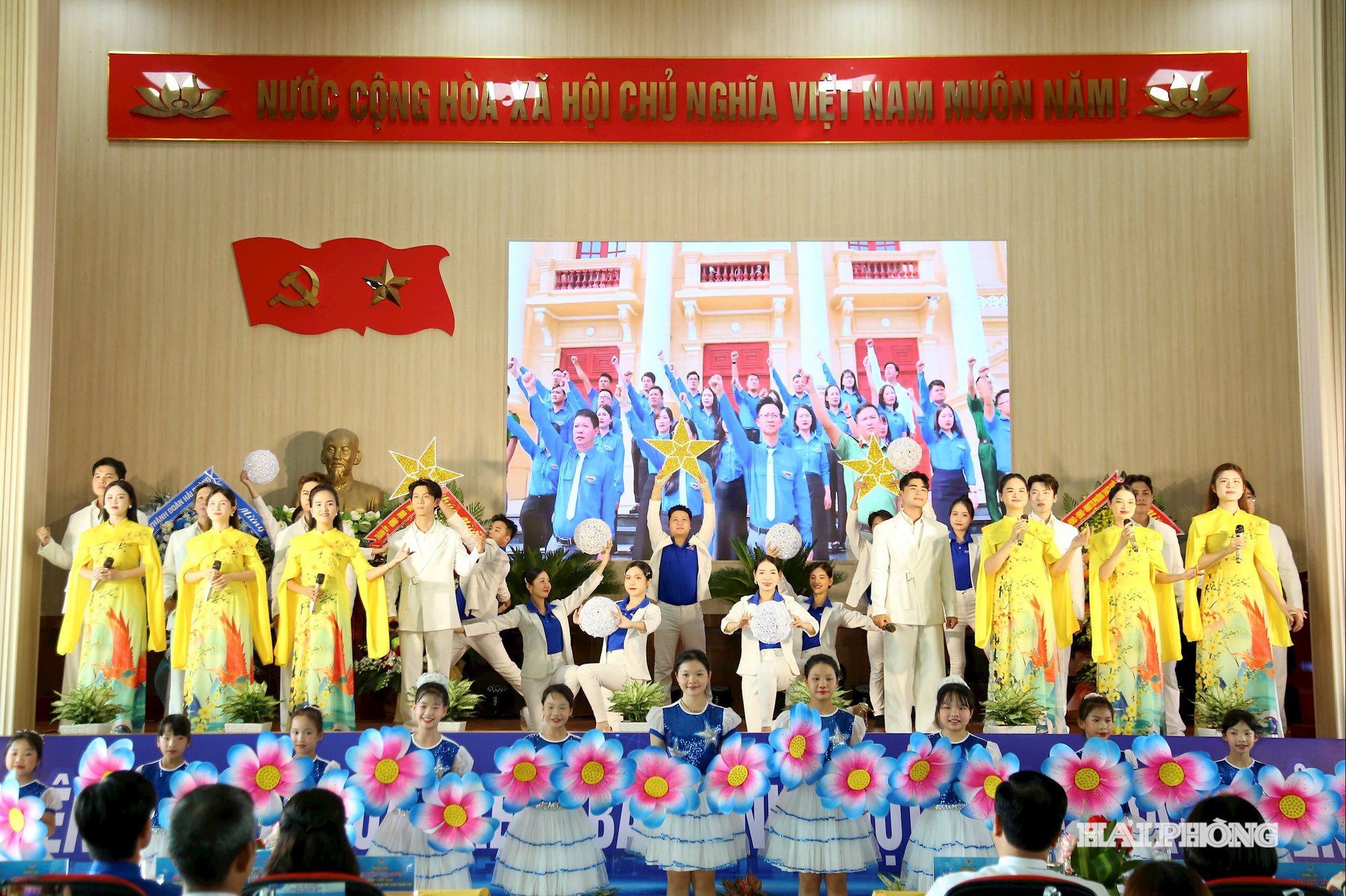 tuoi-tre-thach-khoi.jpg