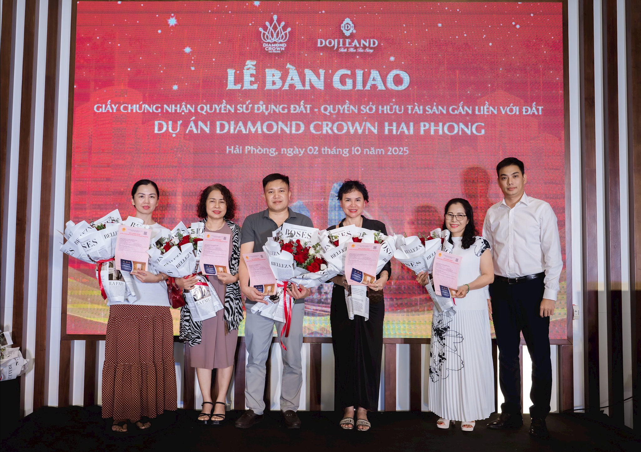 Ảnh trao sổ