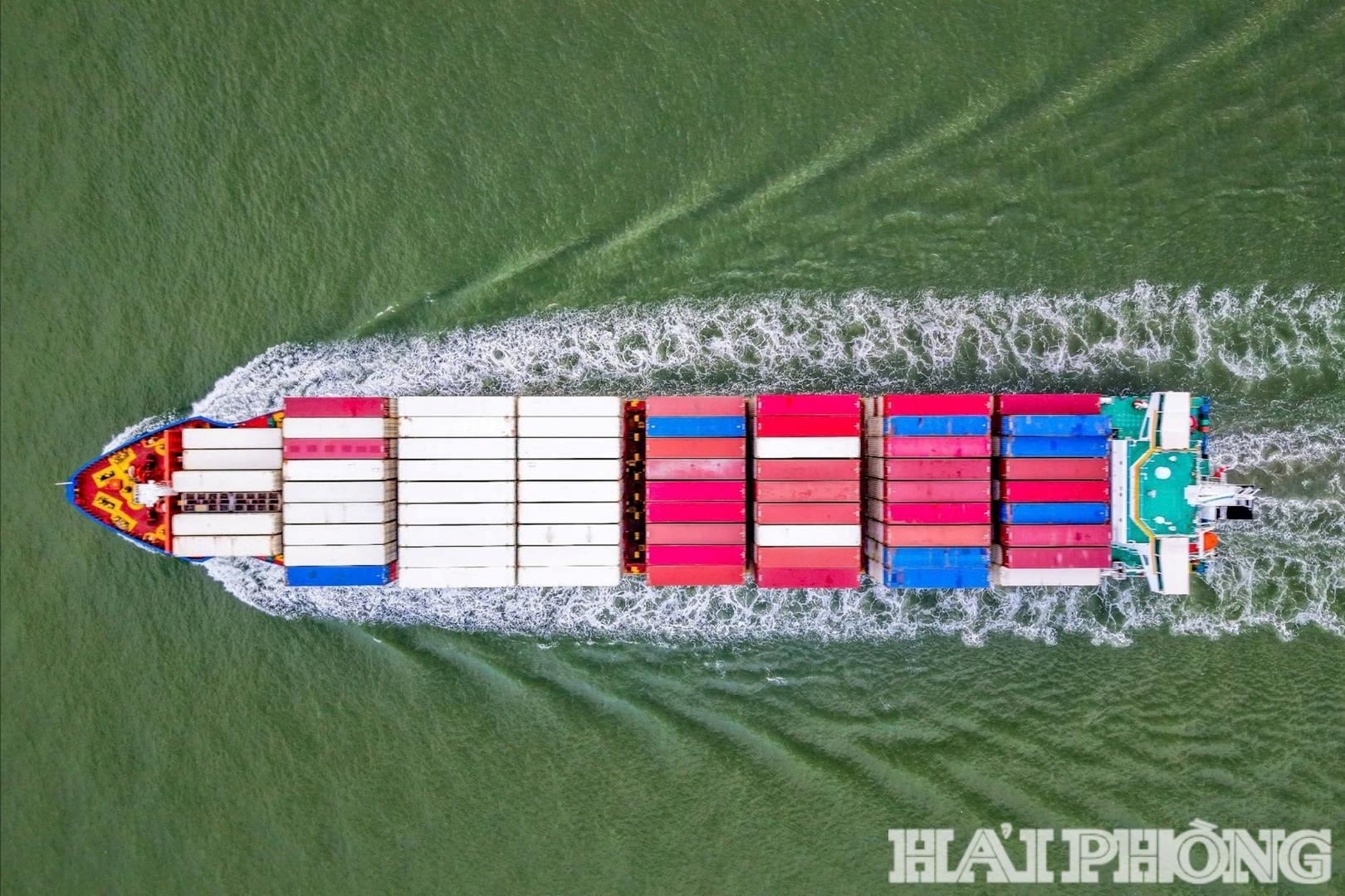 កំពង់ផែសមុទ្រ Hai Phong 2 (1).jpg