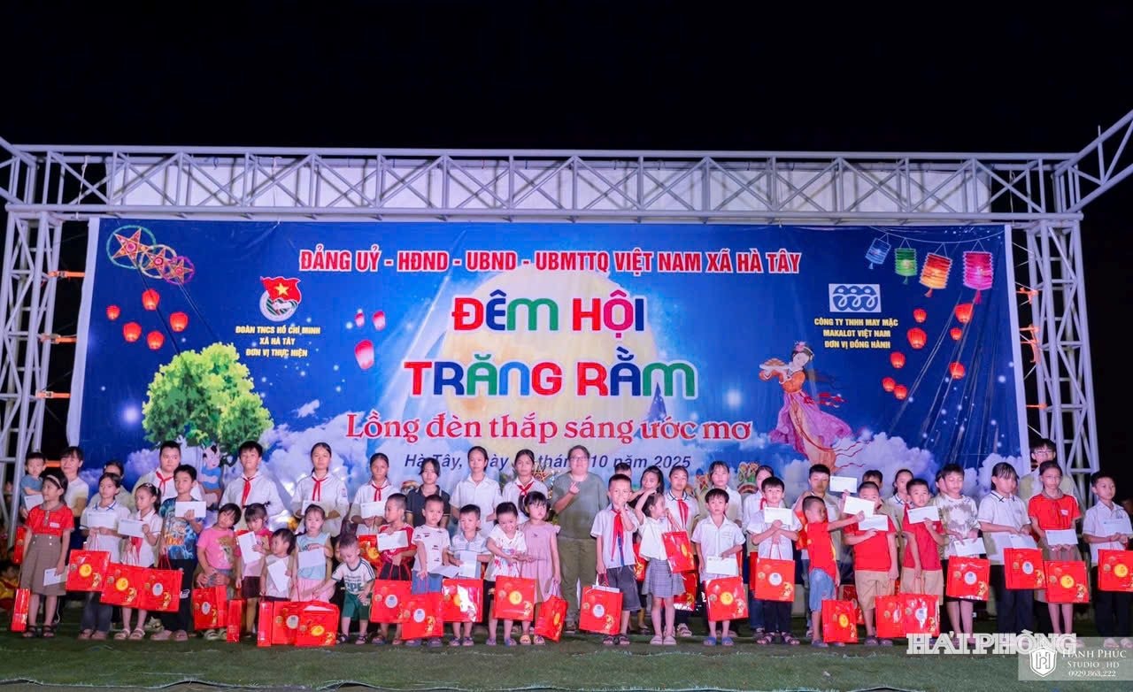 ពិធីបុណ្យពាក់កណ្តាលសរទរដូវ (1).jpg