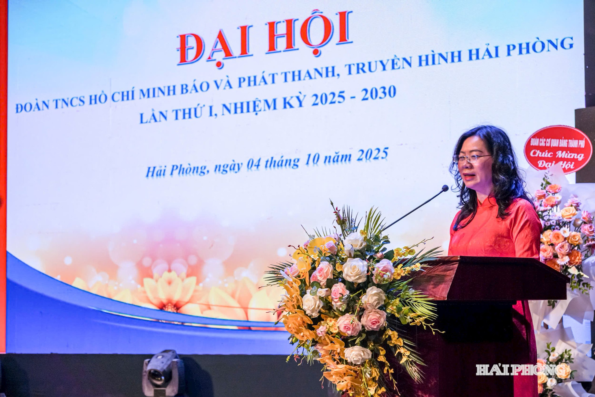 Đồng chí Lưu Thị Thanh Hà, Phó tổng biên tập Báo và Phát thanh, truyền hình Hải Phòng phát biểu chỉ đạo tại đại hội