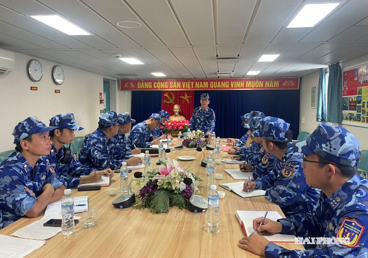 Thiếu tướng Trần Văn Thơ, Tư lệnh Vùng Cảnh sát biển 1 quán triệt nhiệm vụ phòng, chống bão cho các tàu, xuồng làm nhiệm vụ