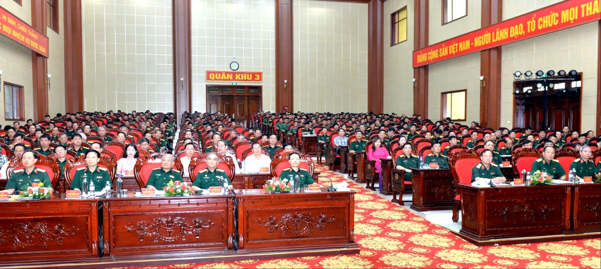 hoi-thao-qk8(1).jpg