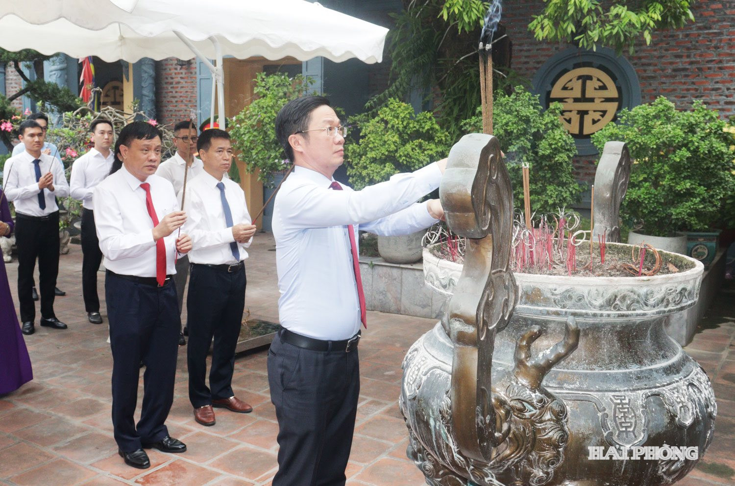 dang-hương-nu-tuong-le-chan1.jpg