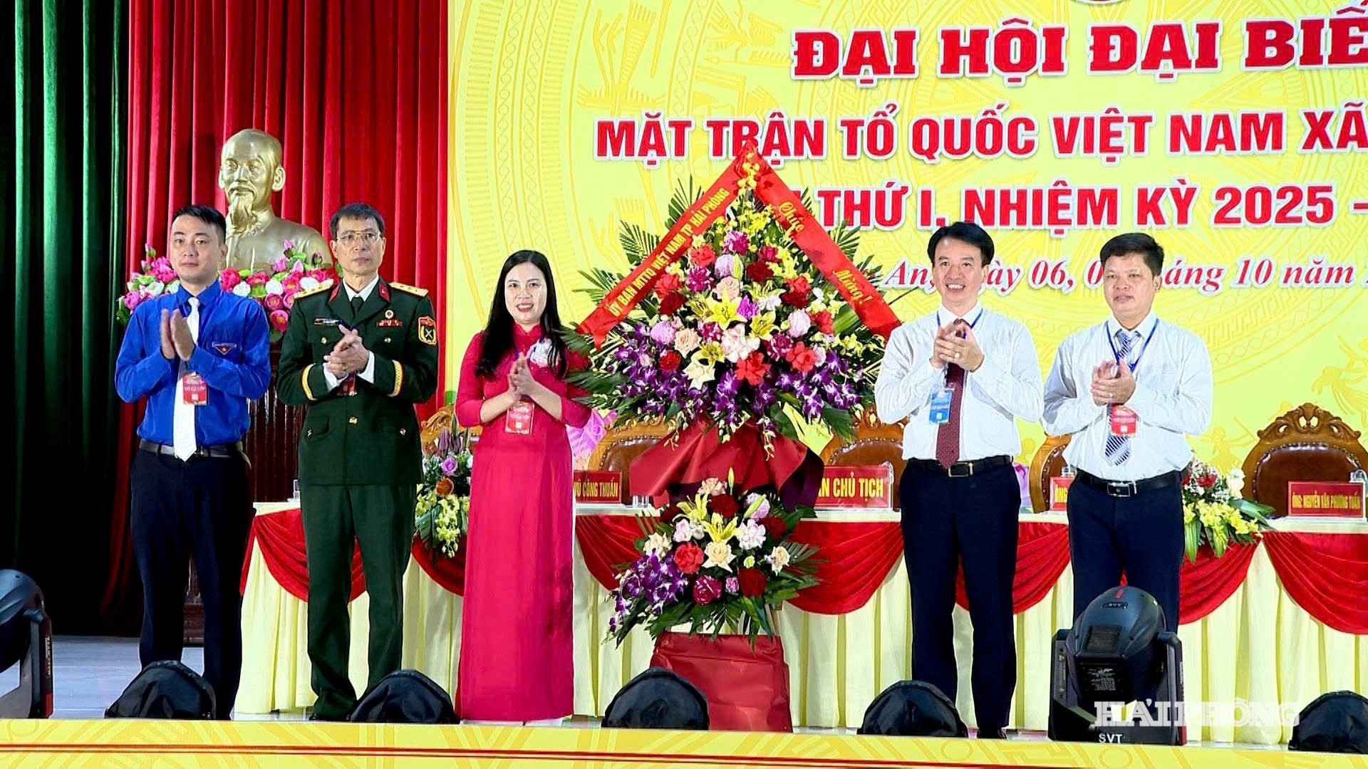chuc-mung-dai-hoi.jpg
