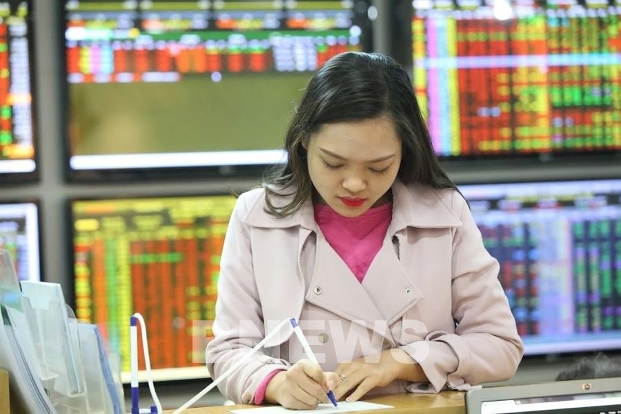 chung-khoan-vn-index.jpg