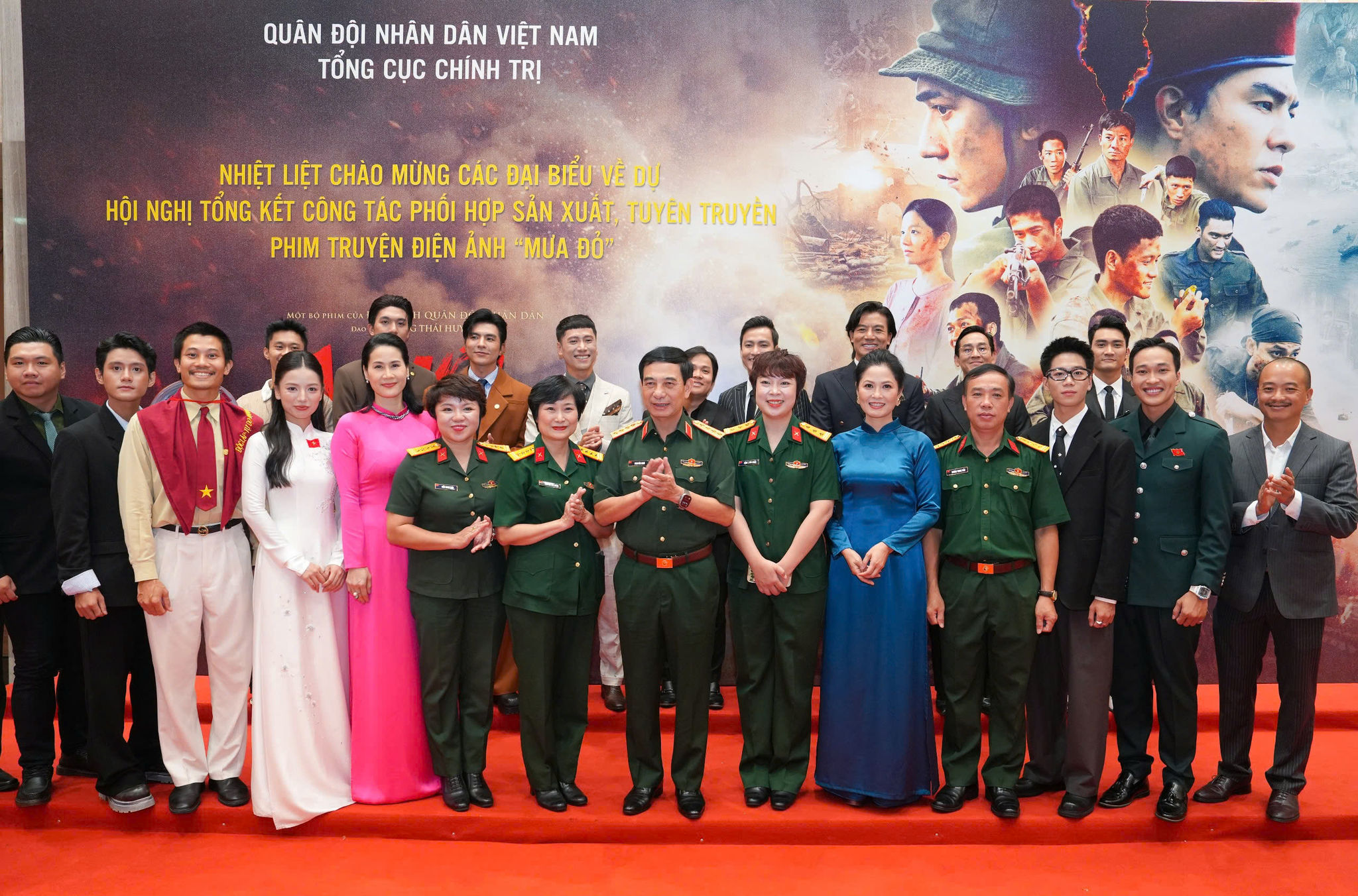 Điện ảnh cách mạng khởi sắc: 'Mưa đỏ' là điểm khởi đầu để lan toả lòng yêu nước và gìn giữ ký ức lịch sử - Ảnh 9. Điện ảnh cách mạng khởi sắc: 'Mưa đỏ' là điểm khởi đầu để lan toả lòng yêu nước và gìn giữ ký ức lịch sử - Ảnh 9.