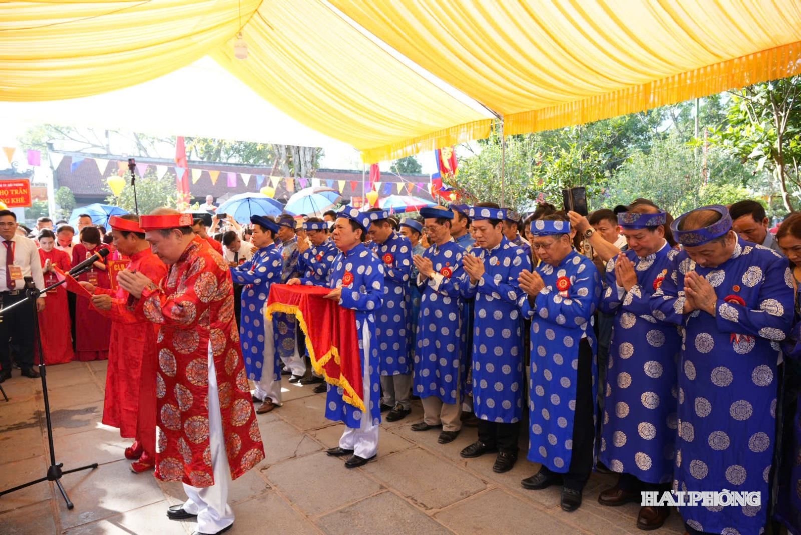 Con cháu dòng họ Trần thành phố Hải Phòng thực hiện nghi lễ giỗ Đức Thánh Trần