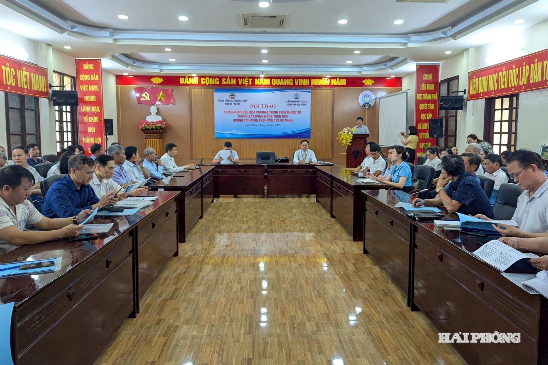 hoi-thaontm1(1).jpg