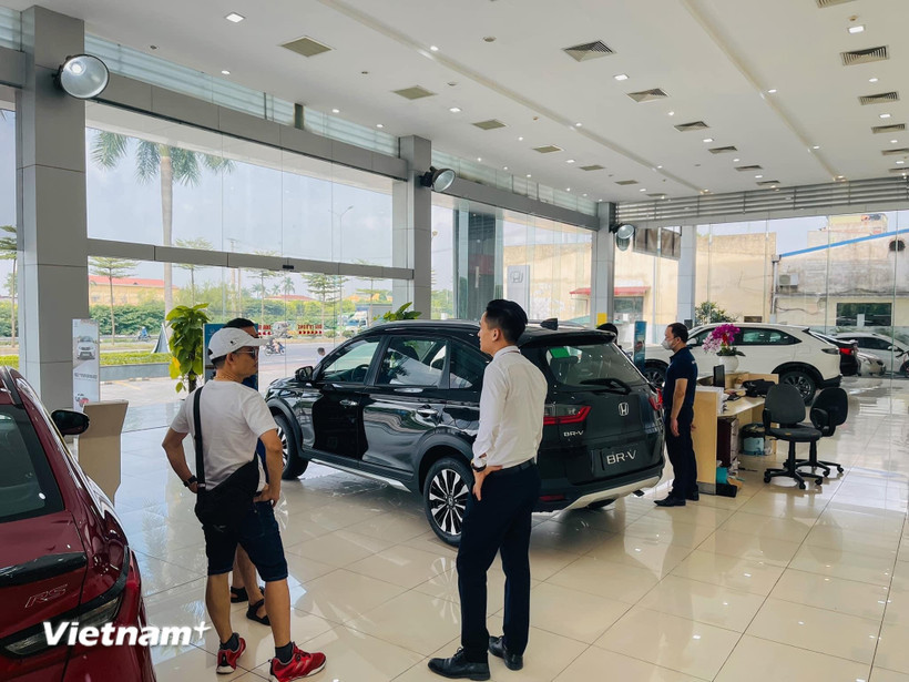 Thị trường ôtô Việt Nam khởi sắc sau tháng Ngâu. (Ảnh: Minh Hiếu/Vietnam+)
