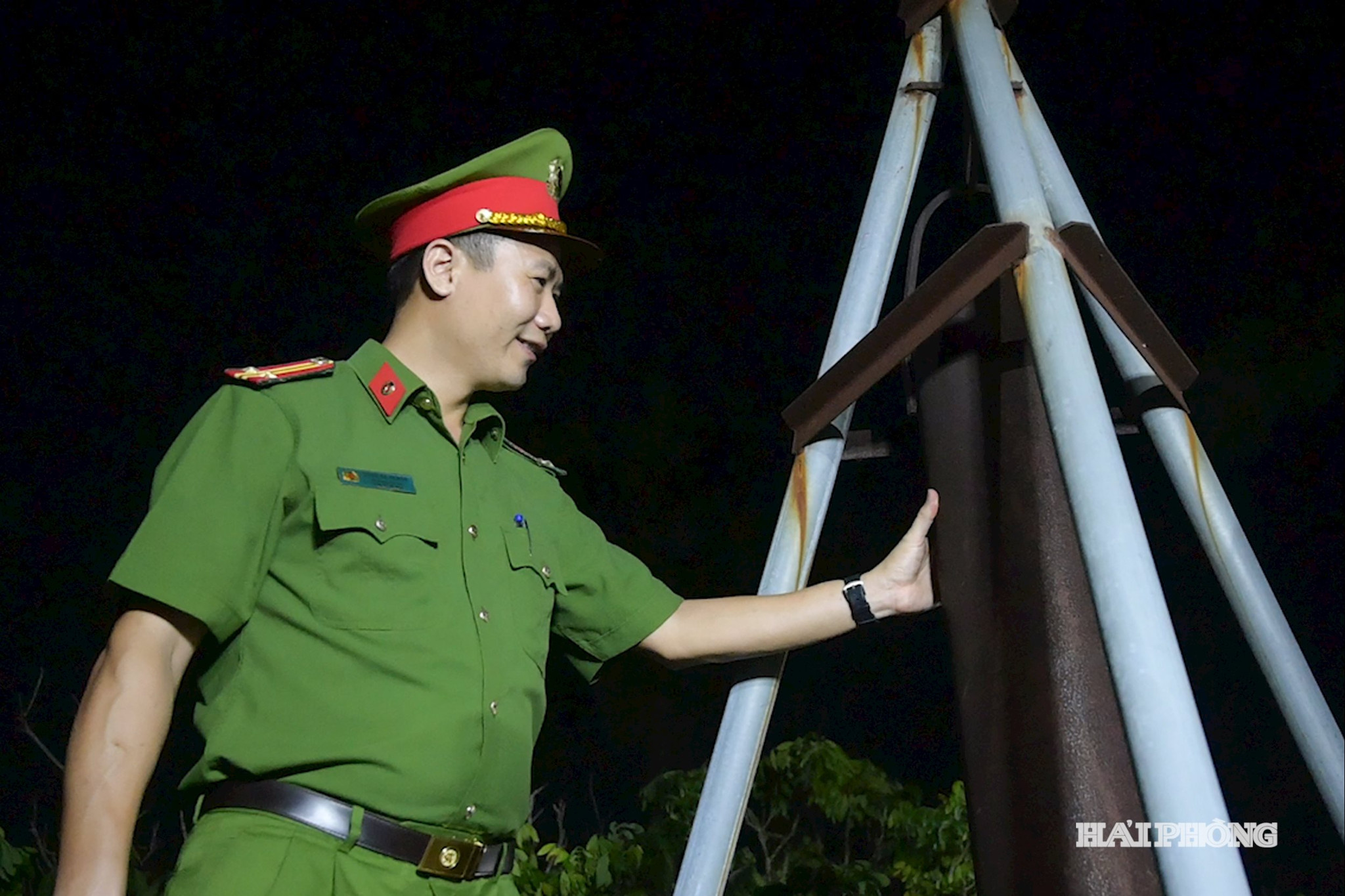 dang-ba-hoang.jpg