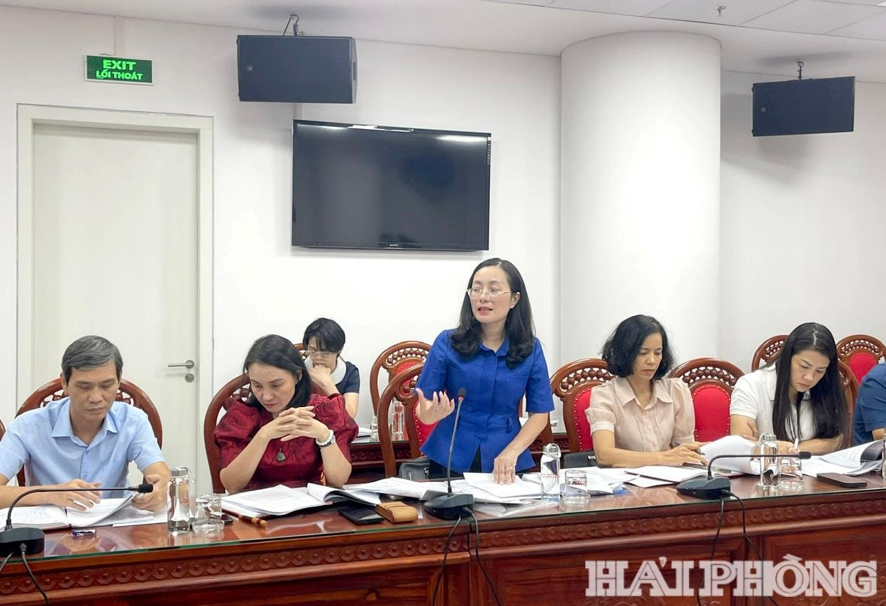 ban-phap-che-1-(1).jpg