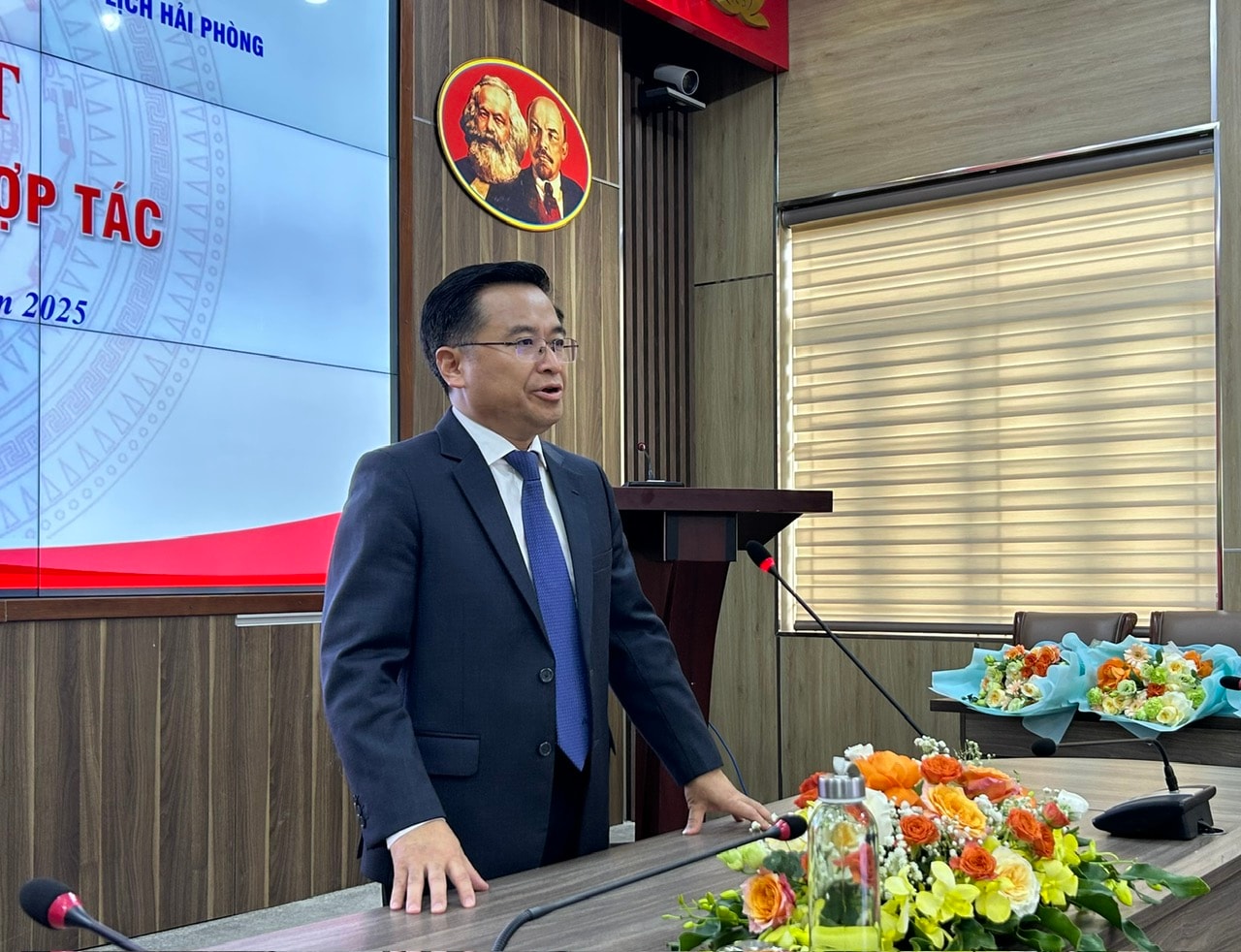 សាកលវិទ្យាល័យ Hai Phong.jpg
