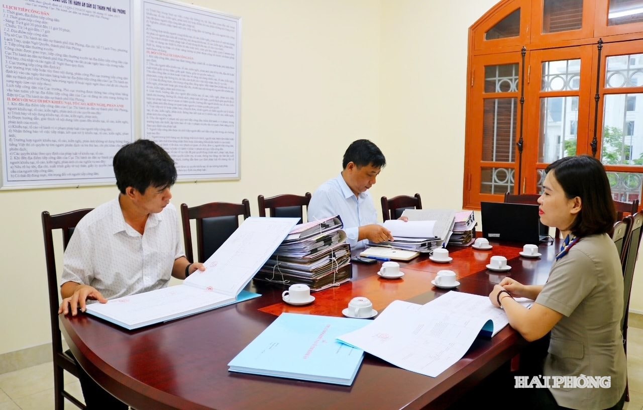 giam-sat-tiep-cong-dan.jpg