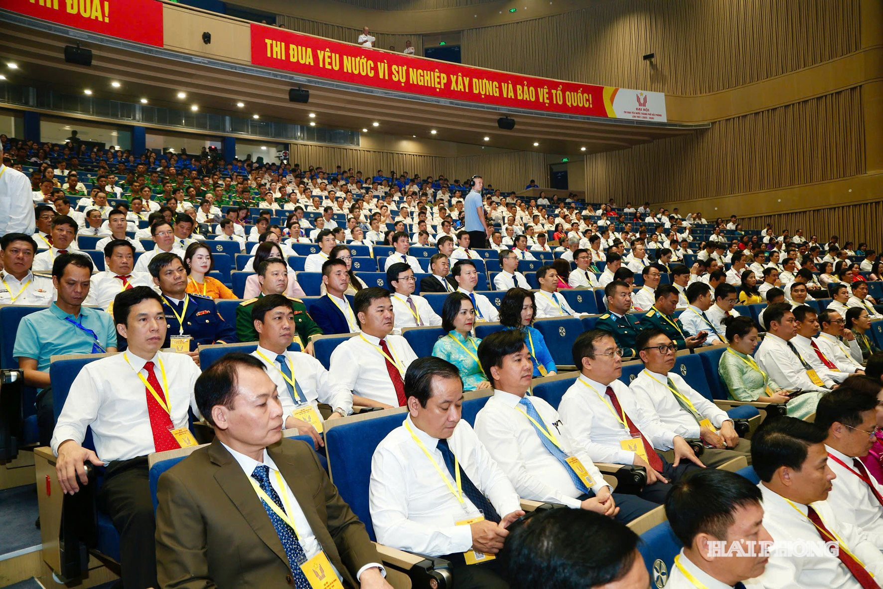 quang canhdai hoi 1