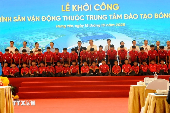 ttxvn-san-van-dong-hung-yen2.jpg