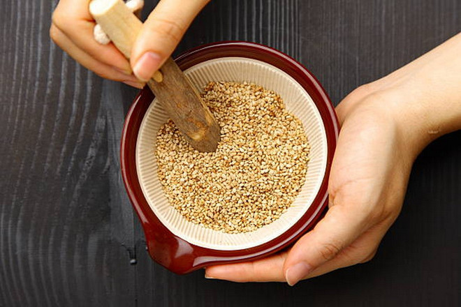 Vừng có thể đưa vào nhiều công thức nấu ăn. (Ảnh: iStock) gia-vung.jpg