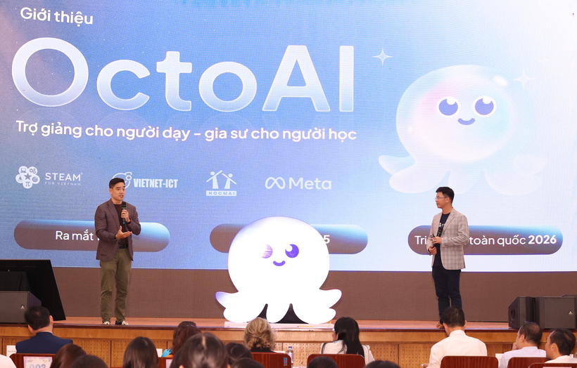  Ban tổ chức giới thiệu dự án Octo Al. (Ảnh: PV/Vietnam+)