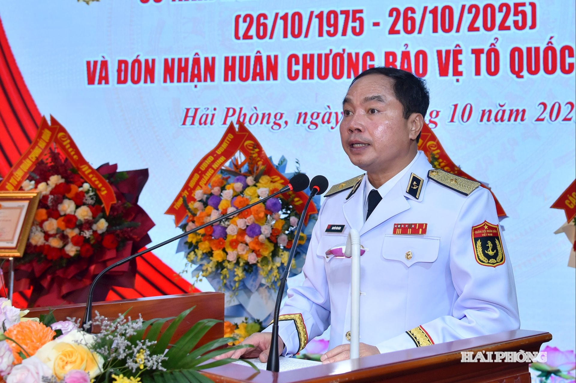 Chuẩn Đô đốc Nguyễn Văn Bách, Phó tư lệnh, Tham mưu trưởng Quân chủng Hải quân phát biểu tại lễ kỷ niệm.