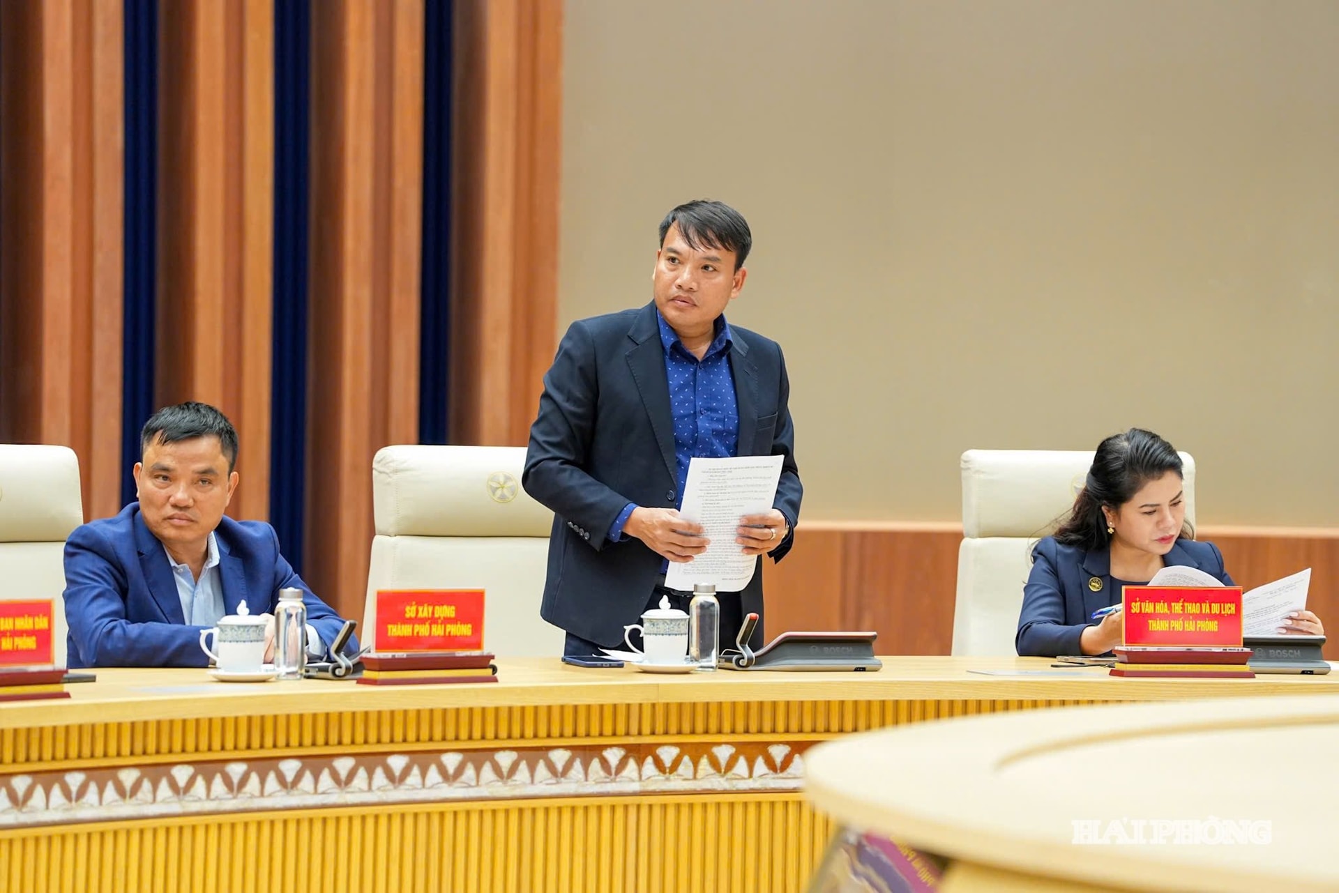 Lãnh đạo Sở Văn hóa-Thể thao và Du lịch thành phố Hải Phòng phát biểu tại cuộc làm việc.