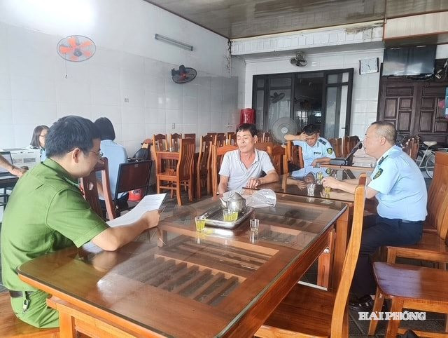 cong-an-vinh-am.jpg