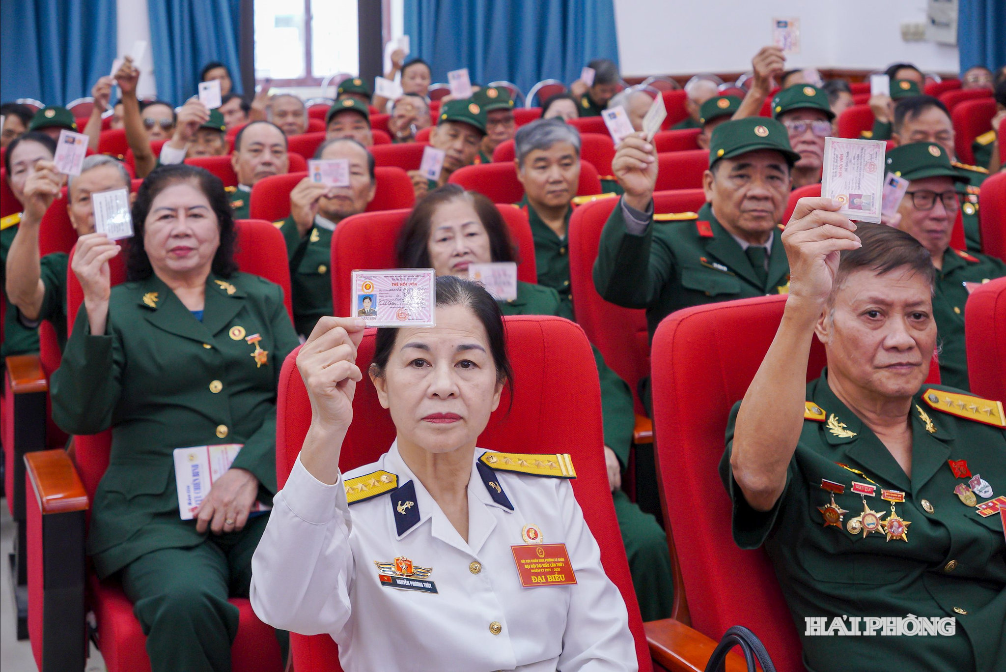 hoi-cuu-chien-binh-le-chan4.jpg