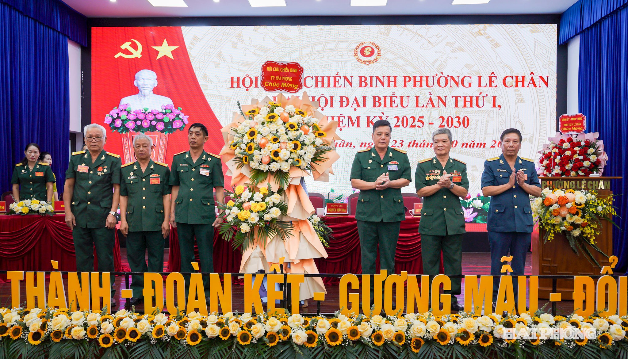 hoi-cuu-chien-binh-le-chan3.jpg