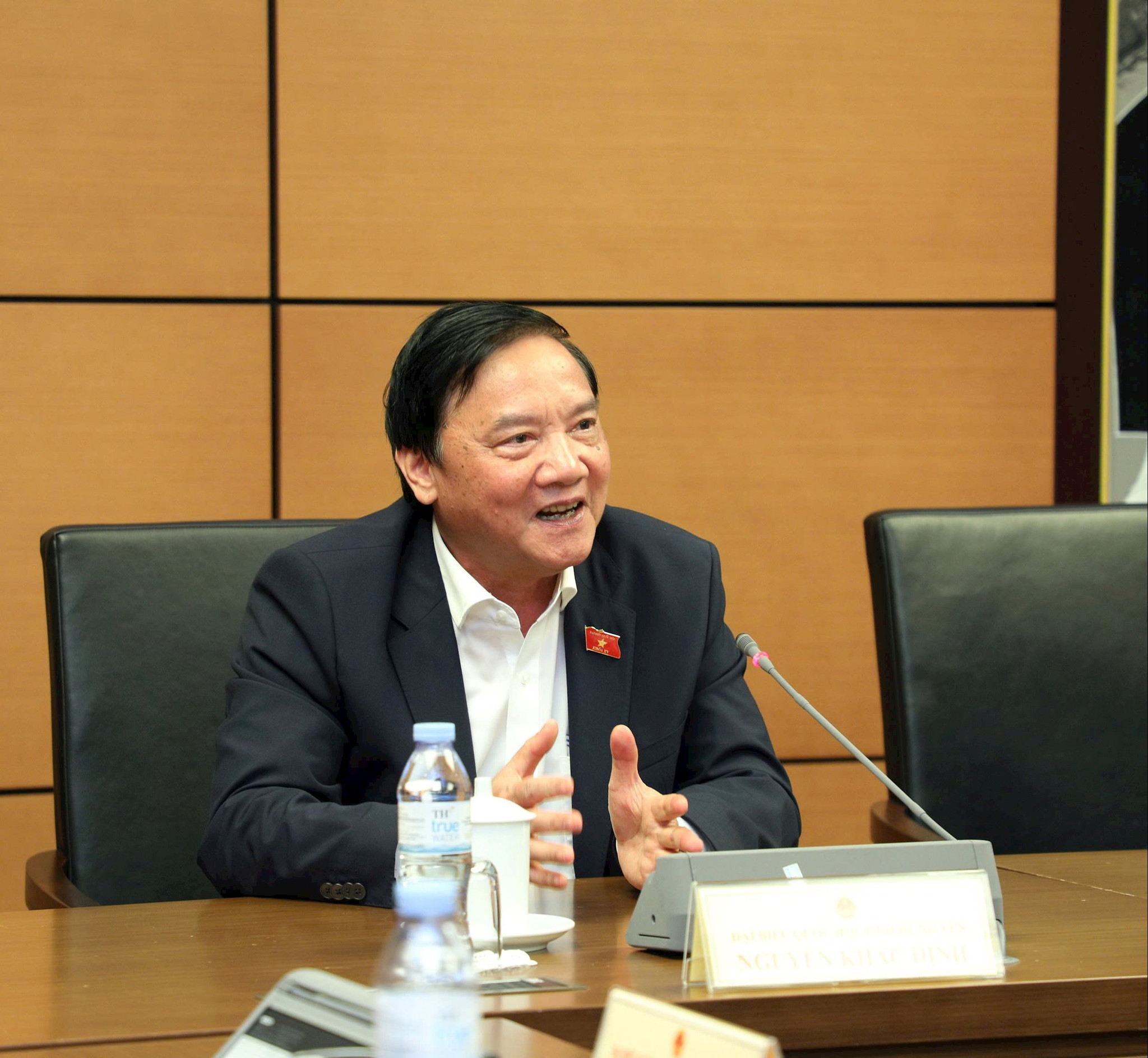 nguyen-khac-dinh.jpg