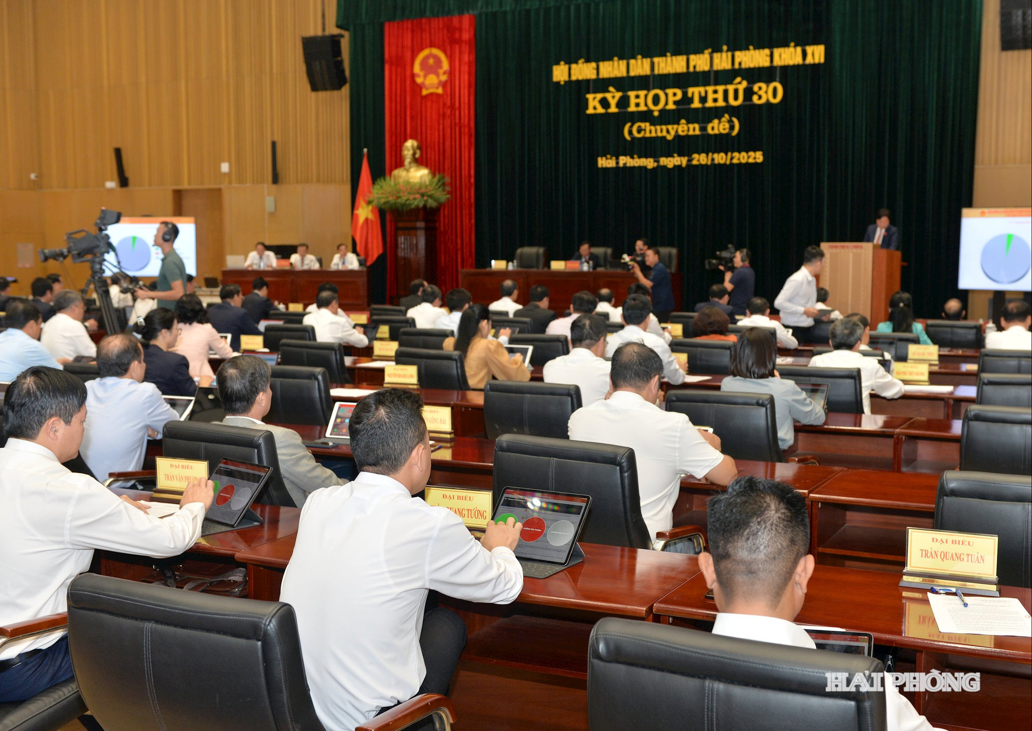 hoi-dong-nhan-dan10.jpg