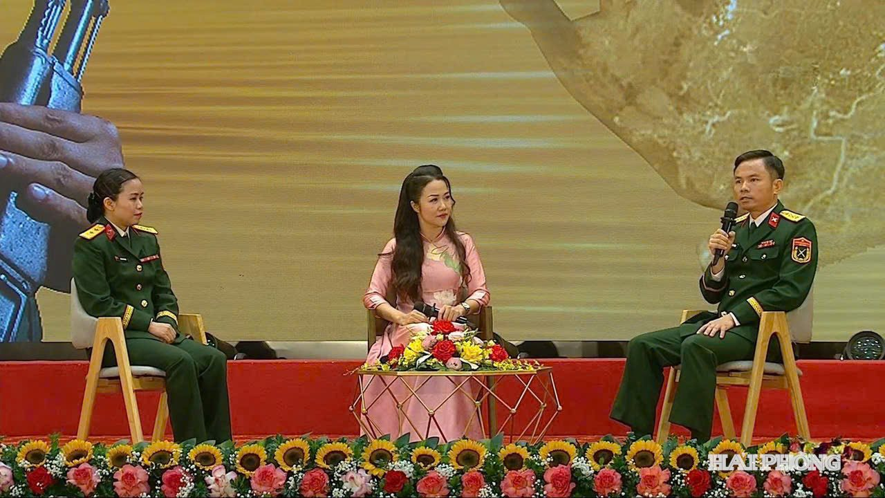 Đại tá Bùi Xuân Thắng, Ủy viên Ban Thường vụ Thành ủy, Chỉ huy trưởng Bộ Chỉ huy Quân sự thành phố giao lưu tại chương trình