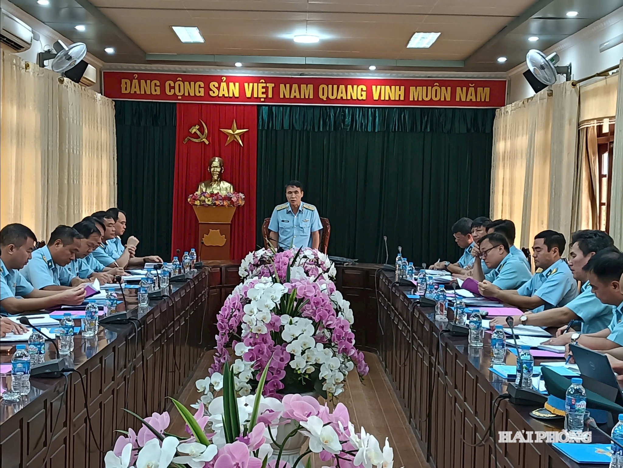 Thiếu tướng Ngô Quốc Chung, Phó Chủ nhiệm Chính trị Quân chủng PK-KQ phát biểu kết luận kiểm tra