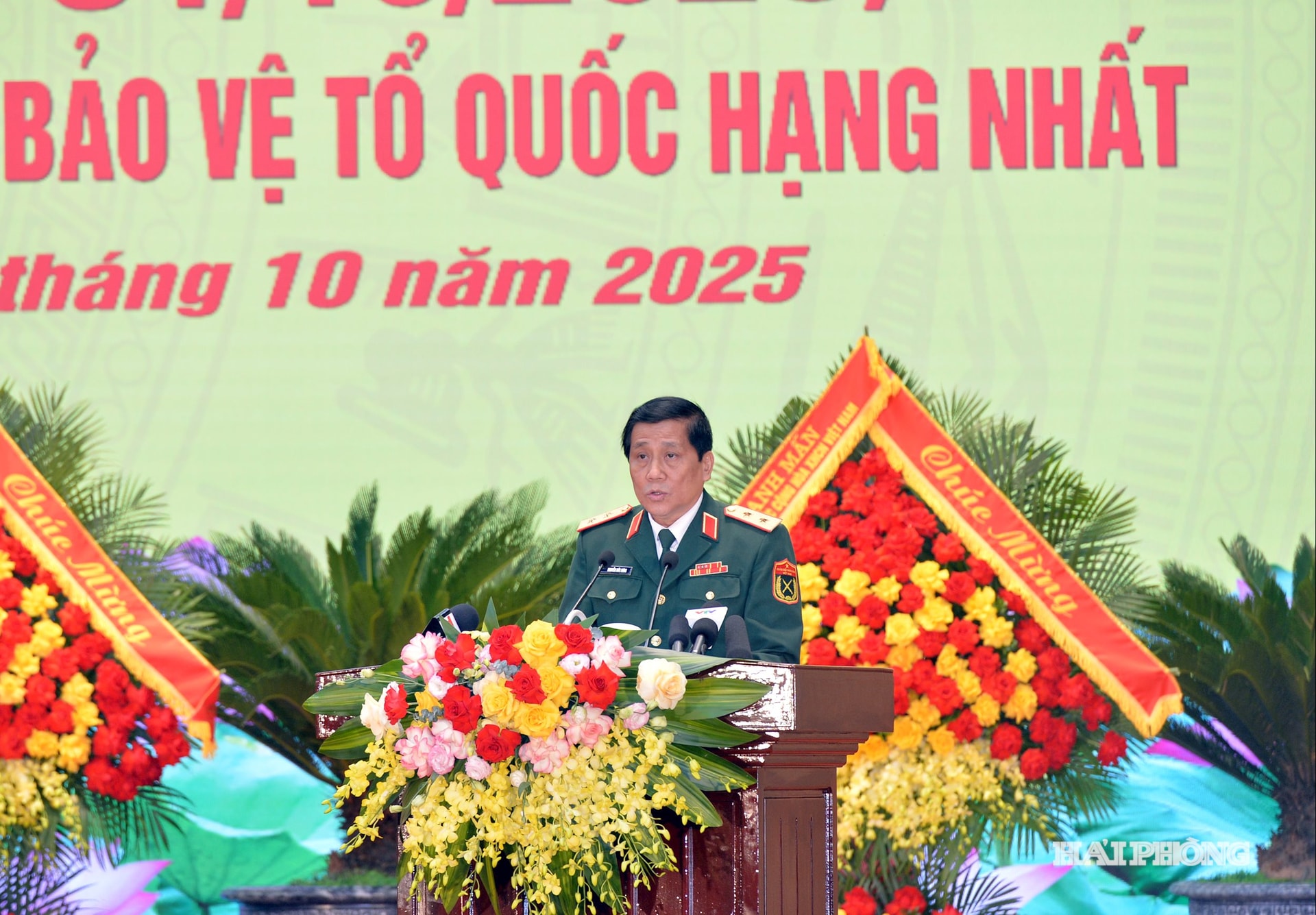 Trung tướng Nguyễn Đức Hưng, Chính ủy Quân khu 3 phát biểu tại Lễ kỷ niệm.