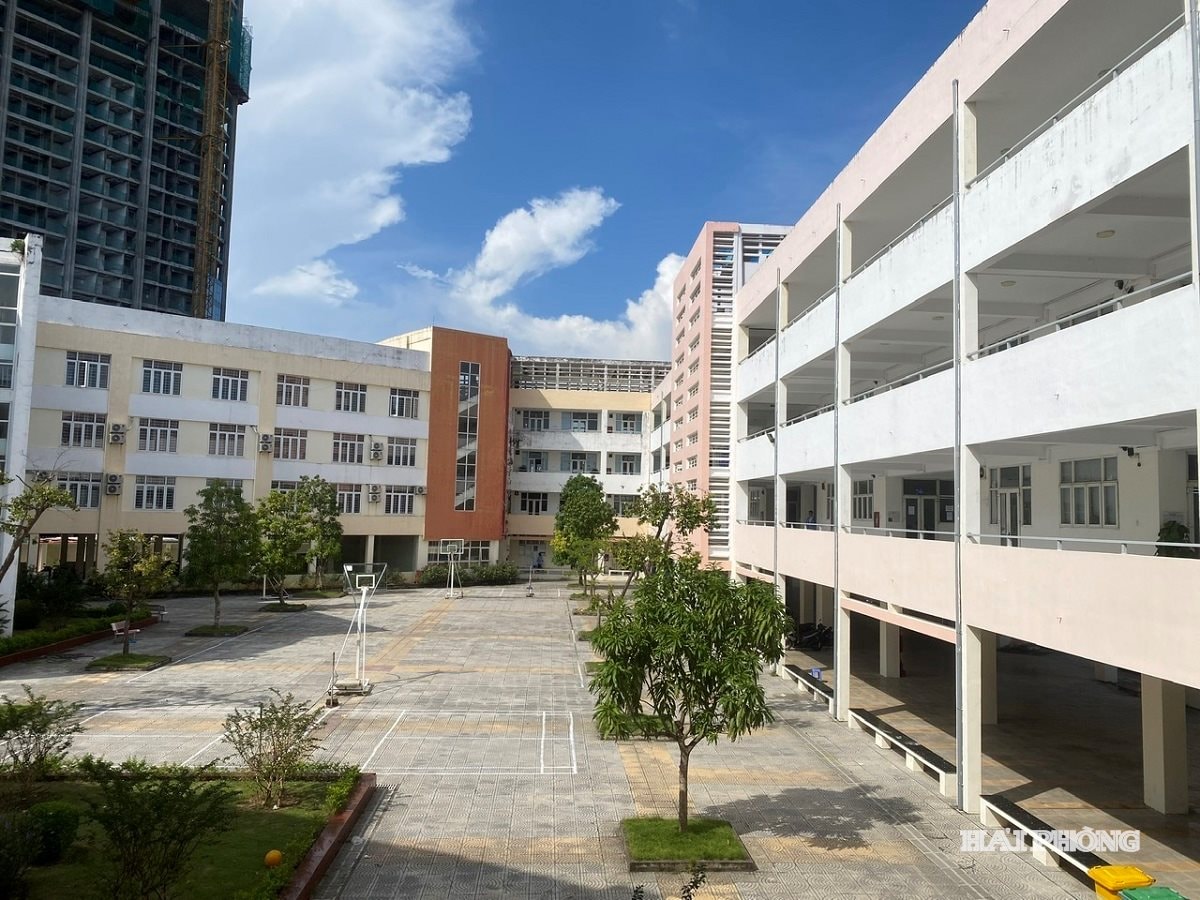 chuyen-tran-phu.jpg