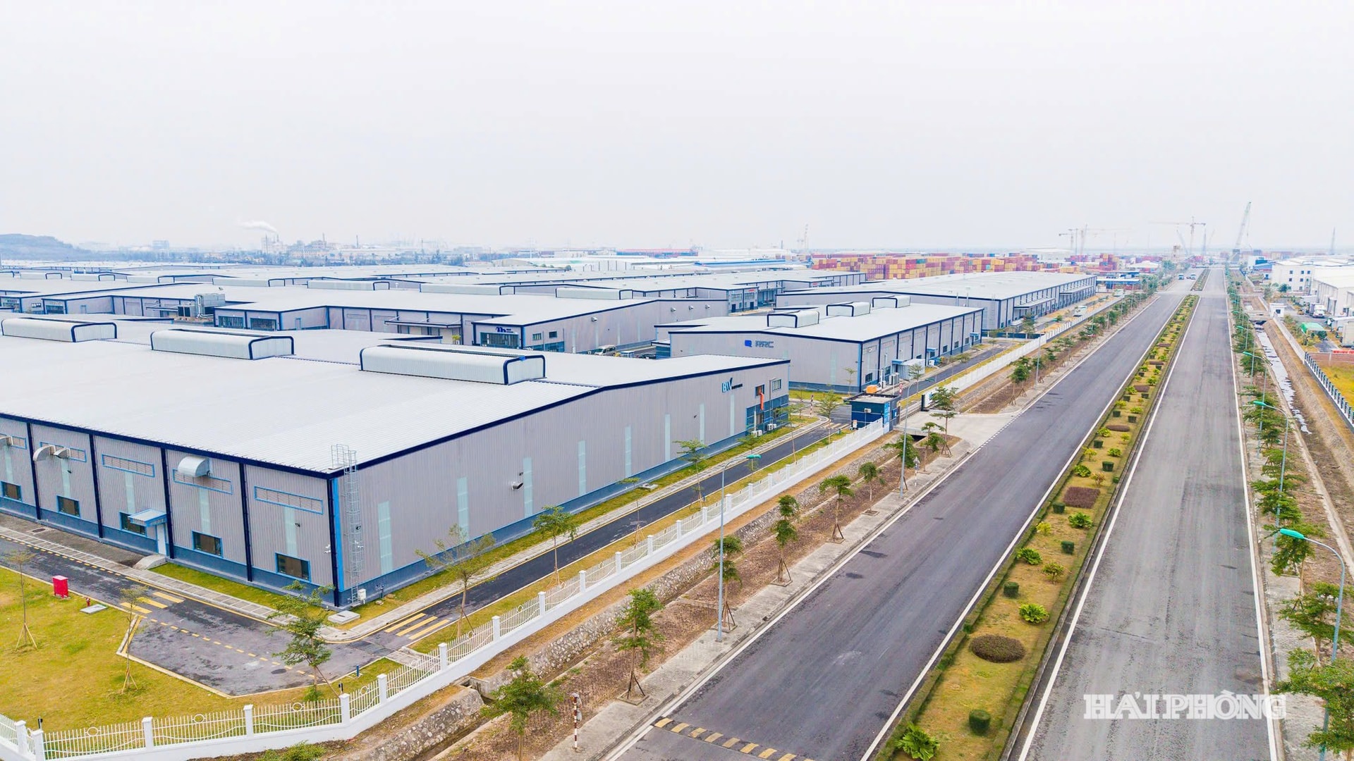 ສວນອຸດສາຫະ ກຳ ນາມດິງຫວູ ໄດ້ຖືກກຳນົດວ່າເປັນໜຶ່ງໃນບັນດາສະຖານທີ່ປະກອບຂອງເຂດການຄ້າ ແລະ ການລົງທຶນ ຫາຍຟ່ອງ. ພາບ: LE DUNG