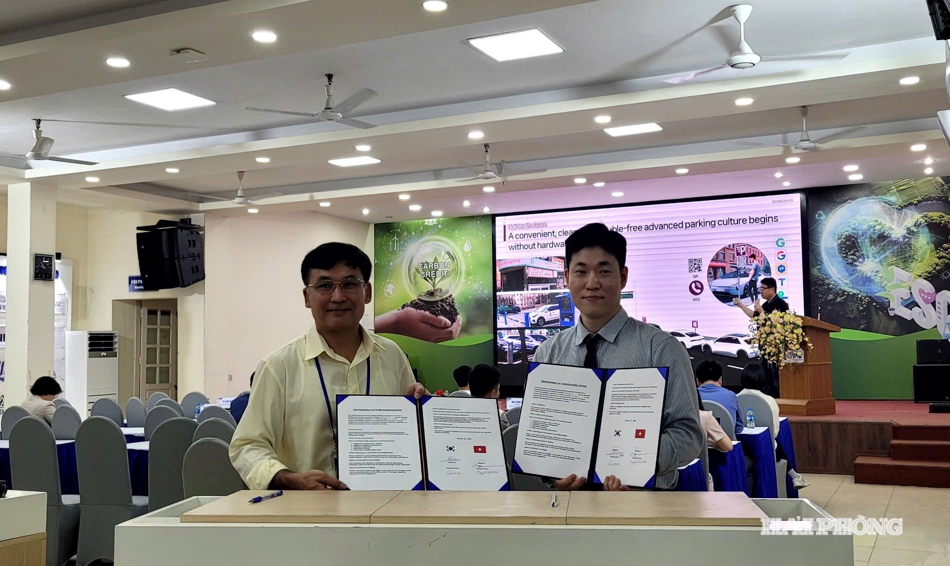 Các doanh nghiệp ký kết thoả thuận hợp tác.