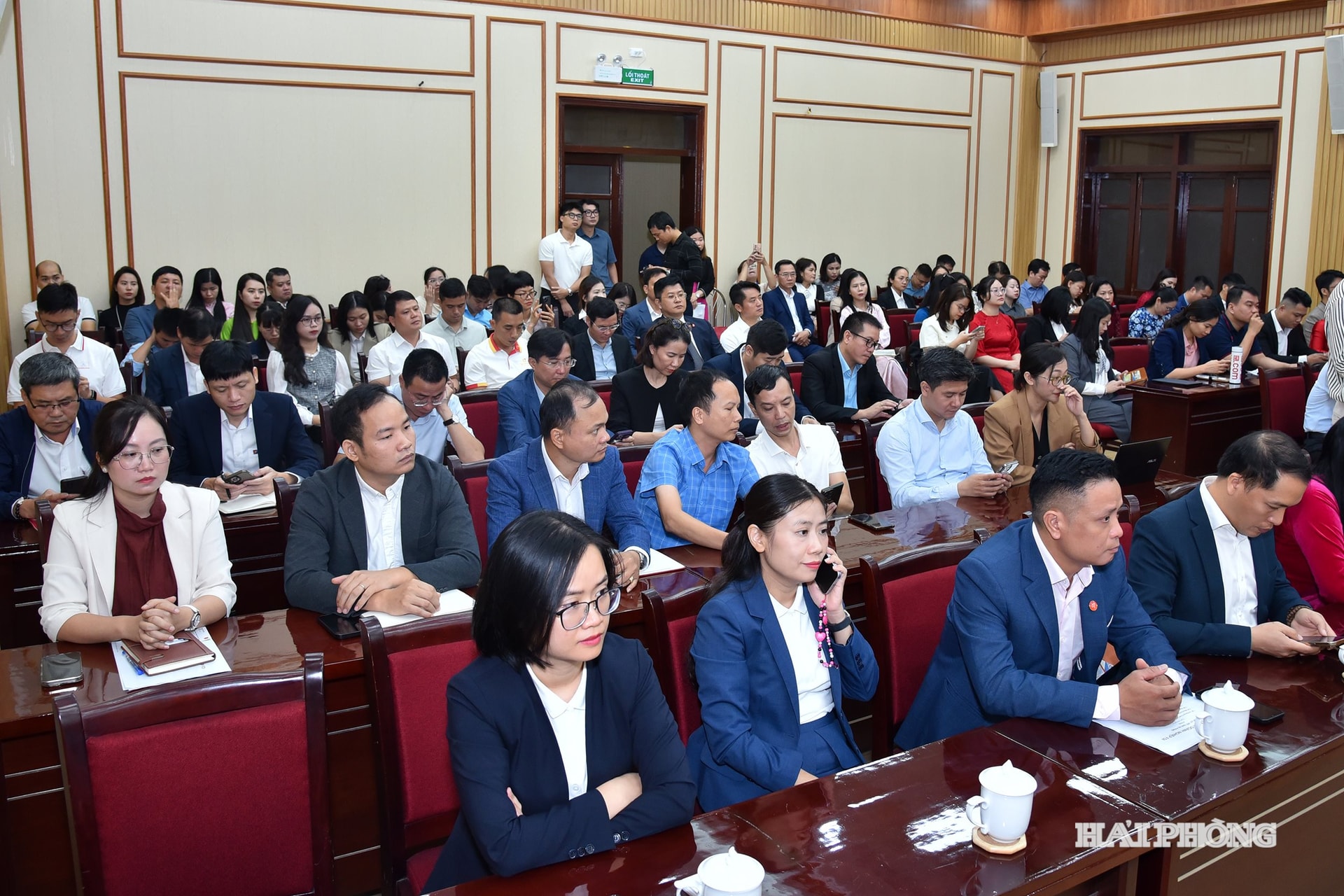 Representantes de empresas de la ciudad asistieron a la conferencia.