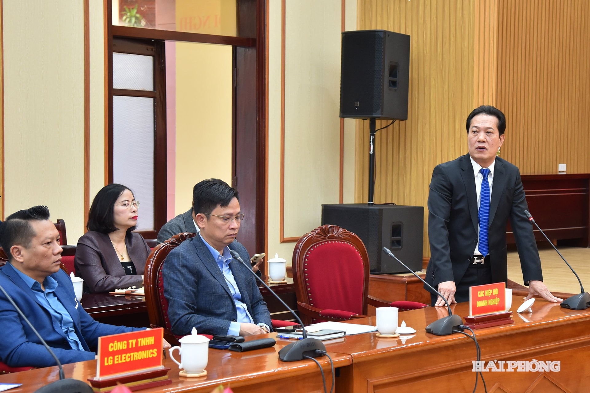 Representantes empresariales intervinieron en la conferencia.
