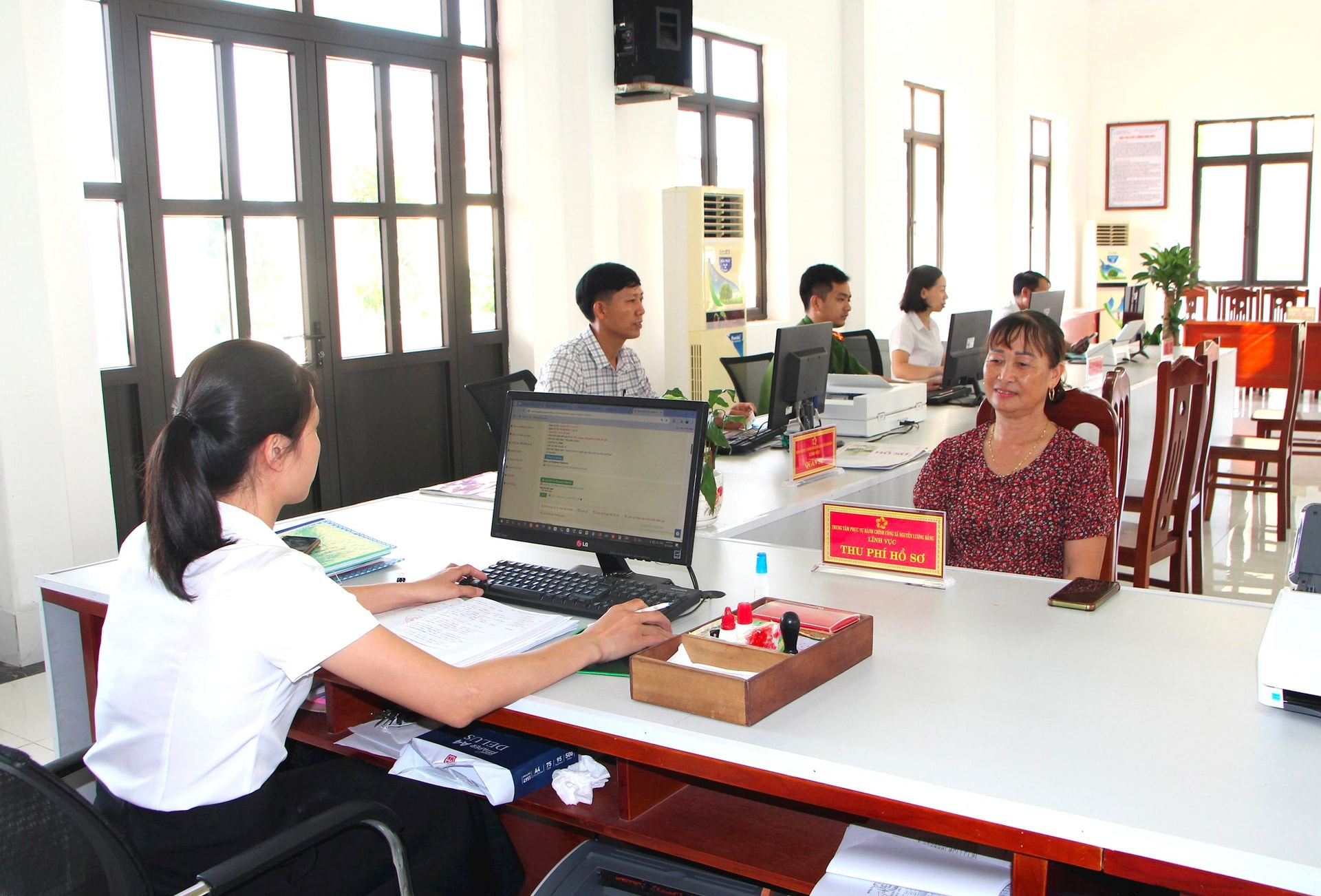 trung tam phuc vu hanh chimnh cong