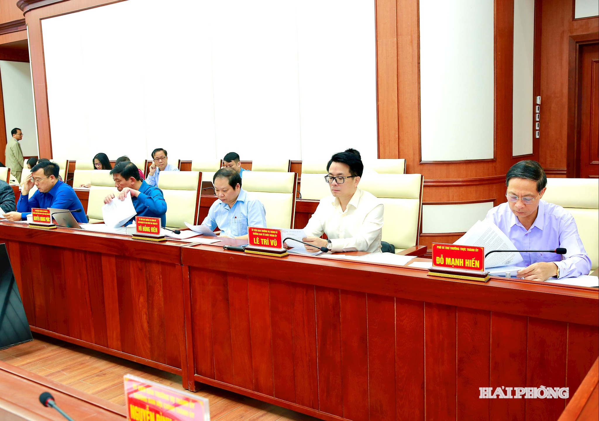 Các đại biểu dự hội nghị.