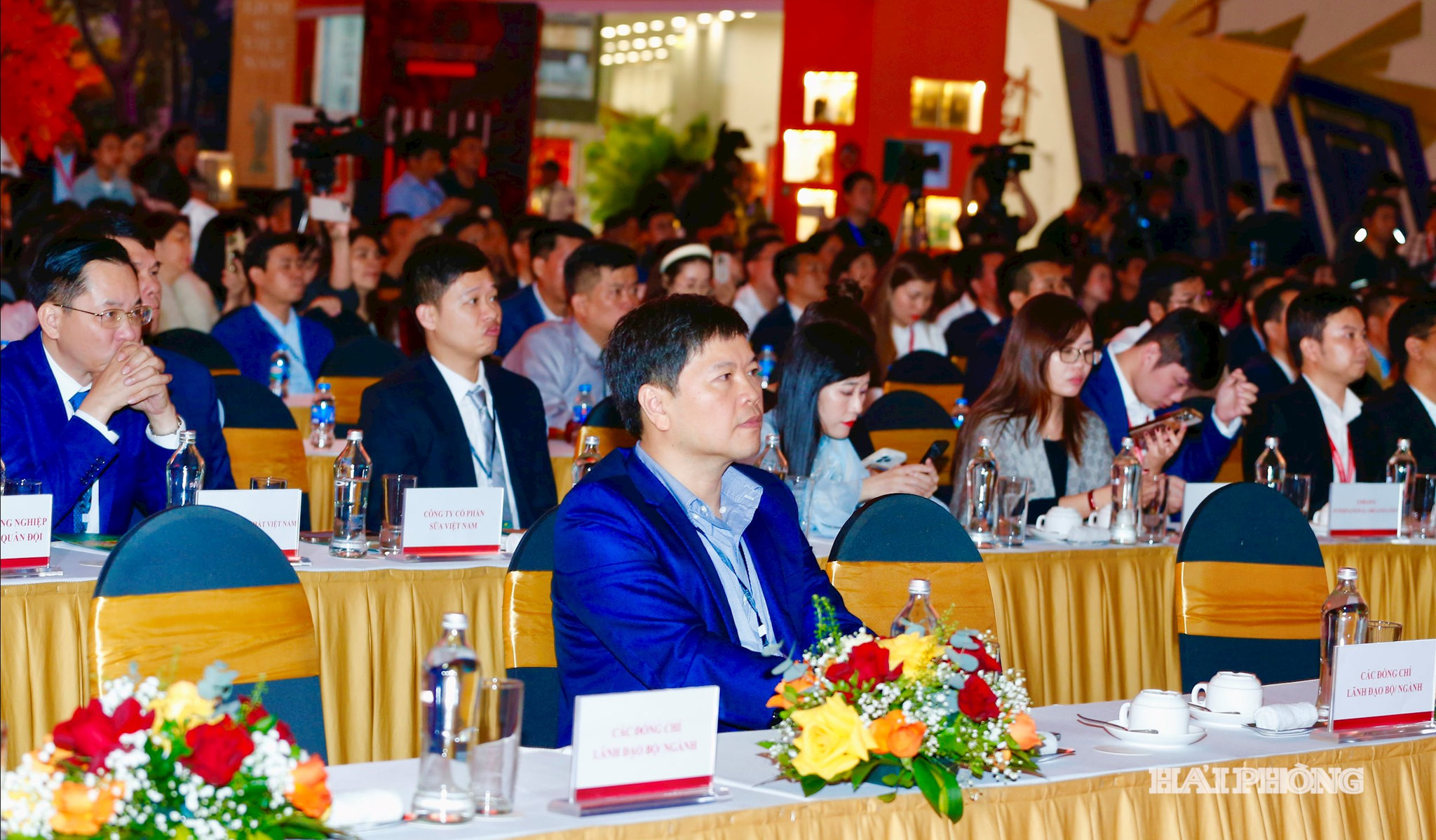 Đồng chí Hoàng Minh Cường, Phó chủ tịch UBND thành phố dự lễ bế mạc Hội chợ thu lần thứ 1-2025.